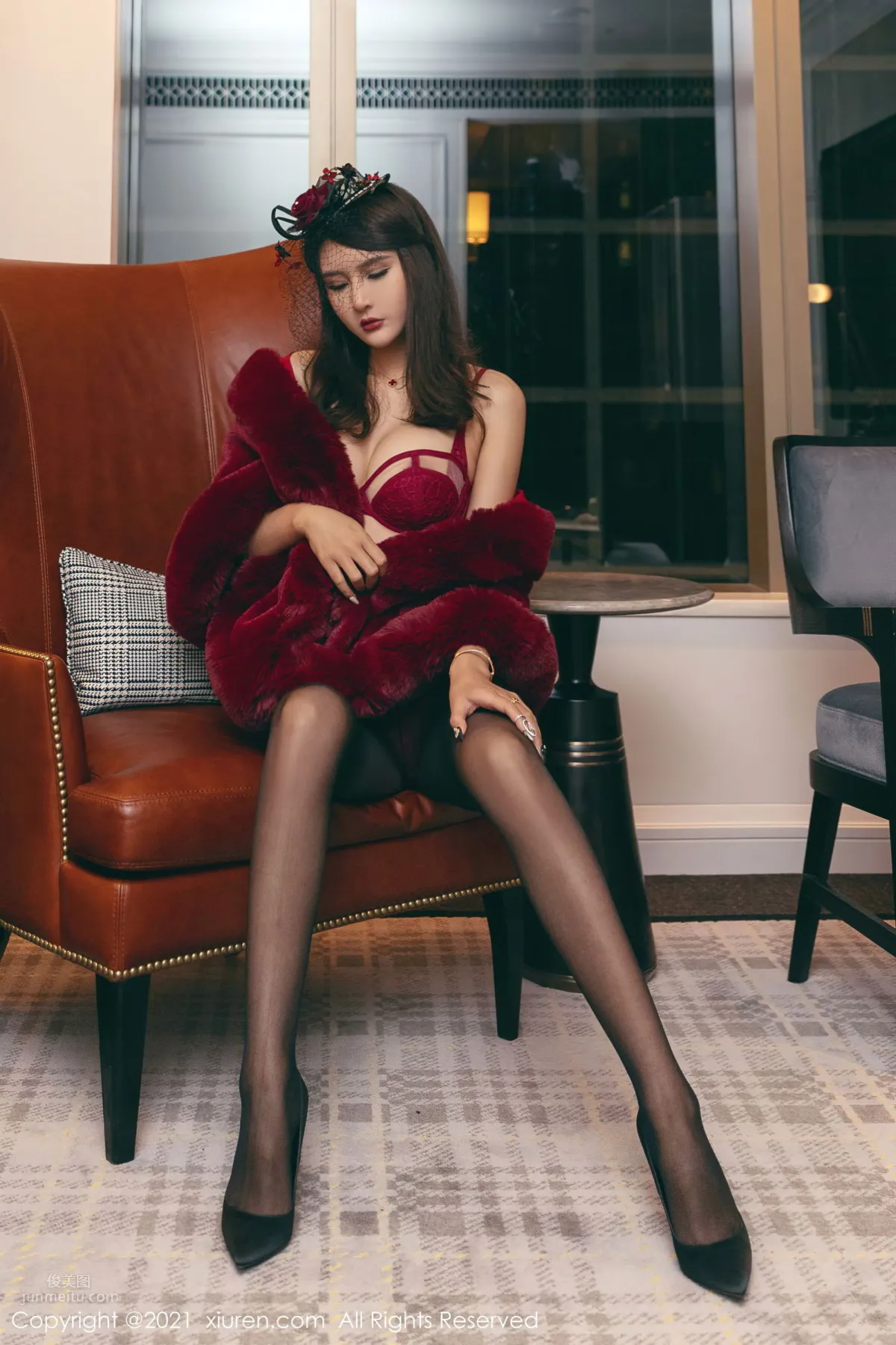 [XiuRen] 2021.06.16 VOL.3548 Emily尹菲 2