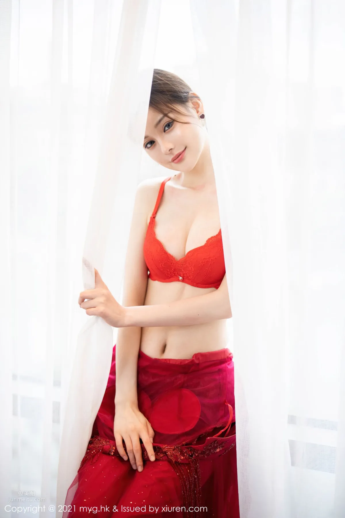 紅裙女神小夕juju 讓人心神俱醉 23