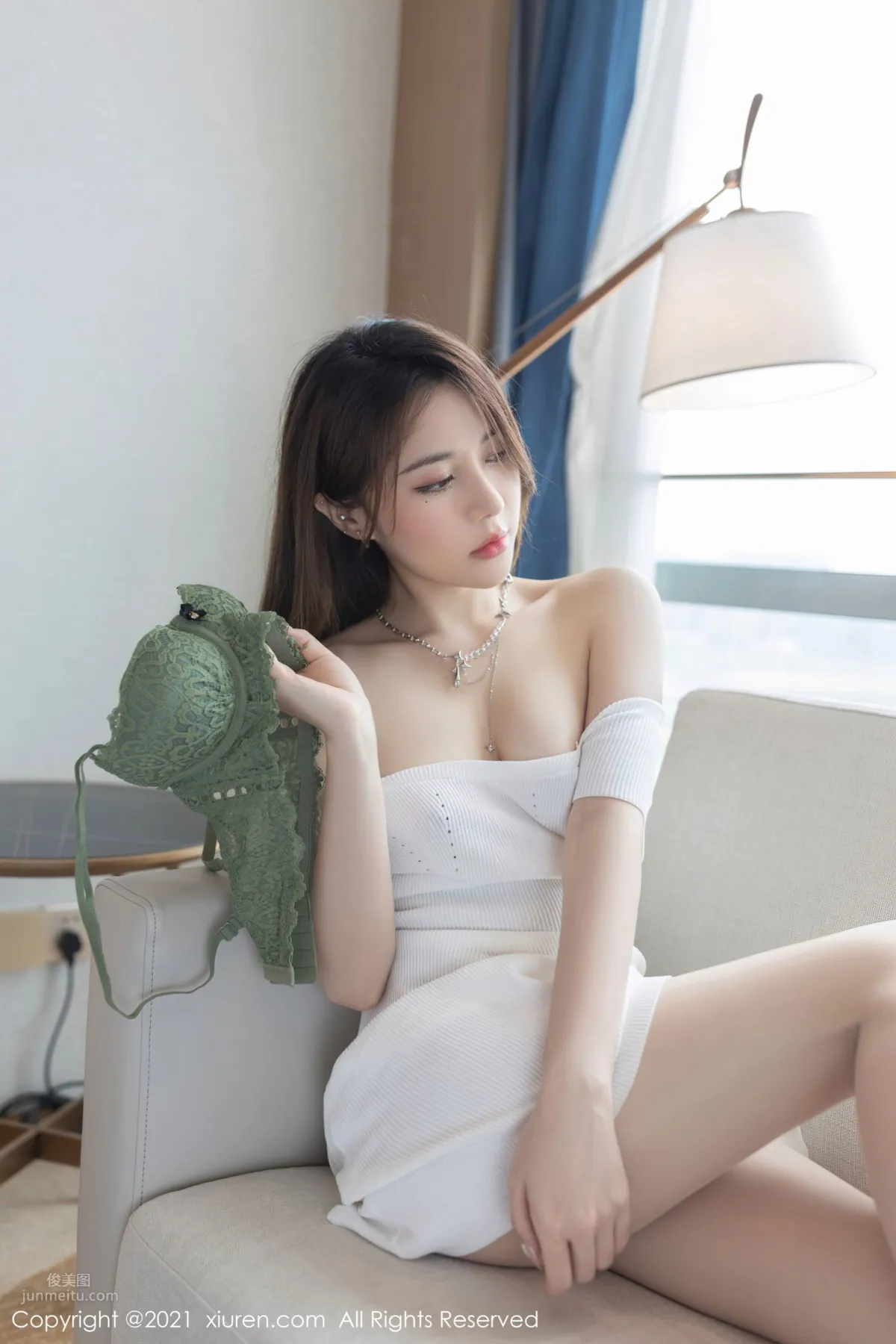 宅男女神魚子醬 輕透迷人的服飾 33