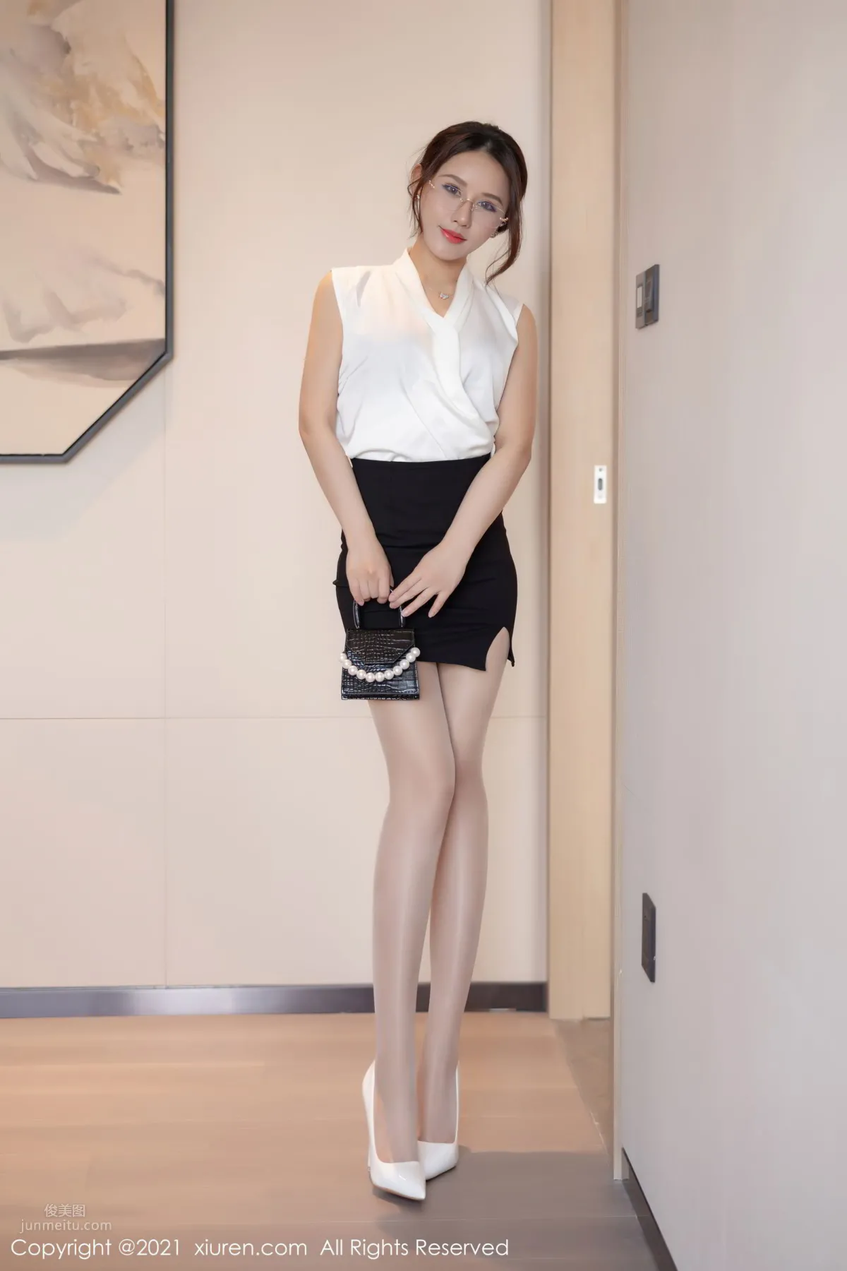 宅男女神徐安安 酒店OL動人眼鏡