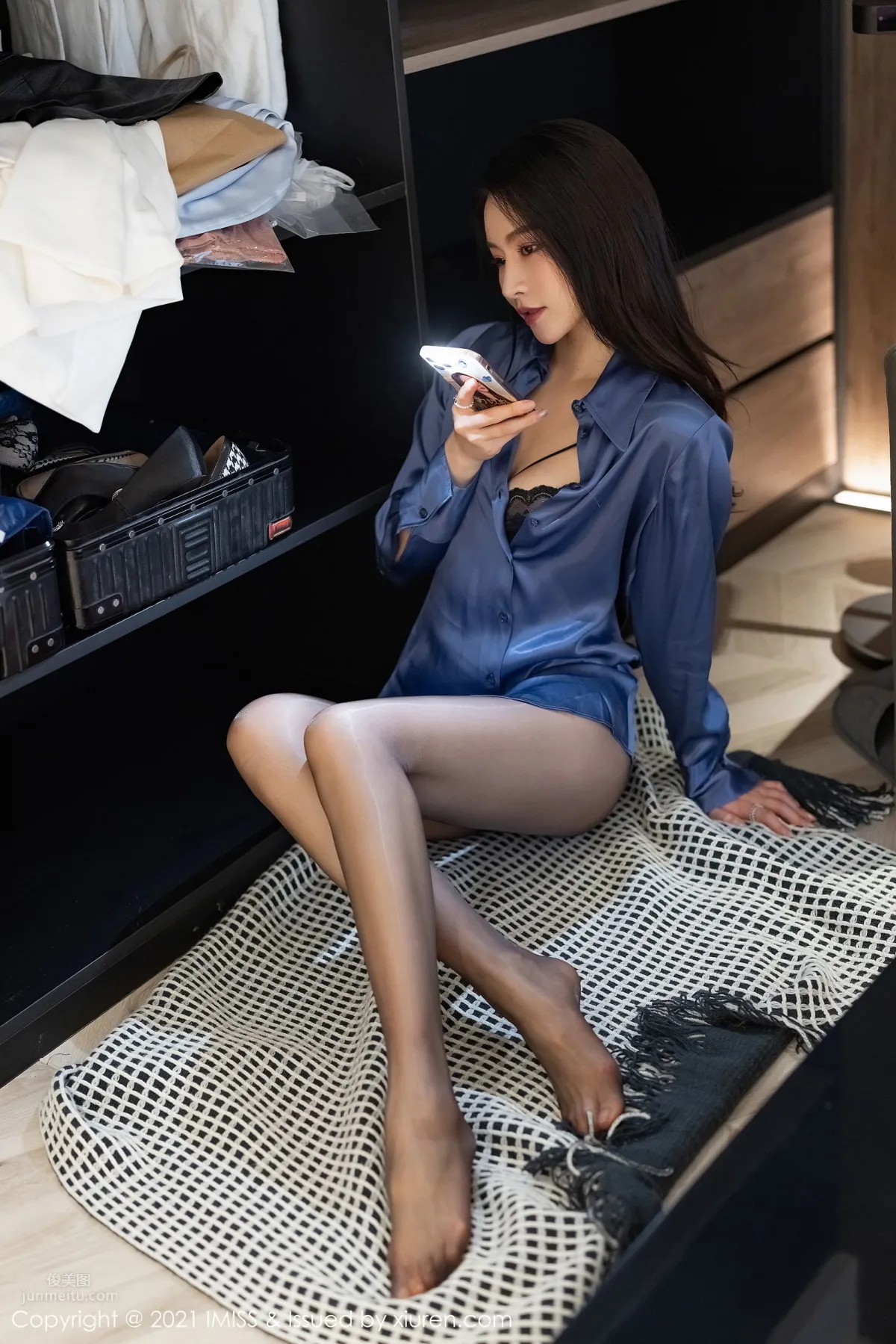 氣質美女Vanessa 華麗典雅的職場OL 32