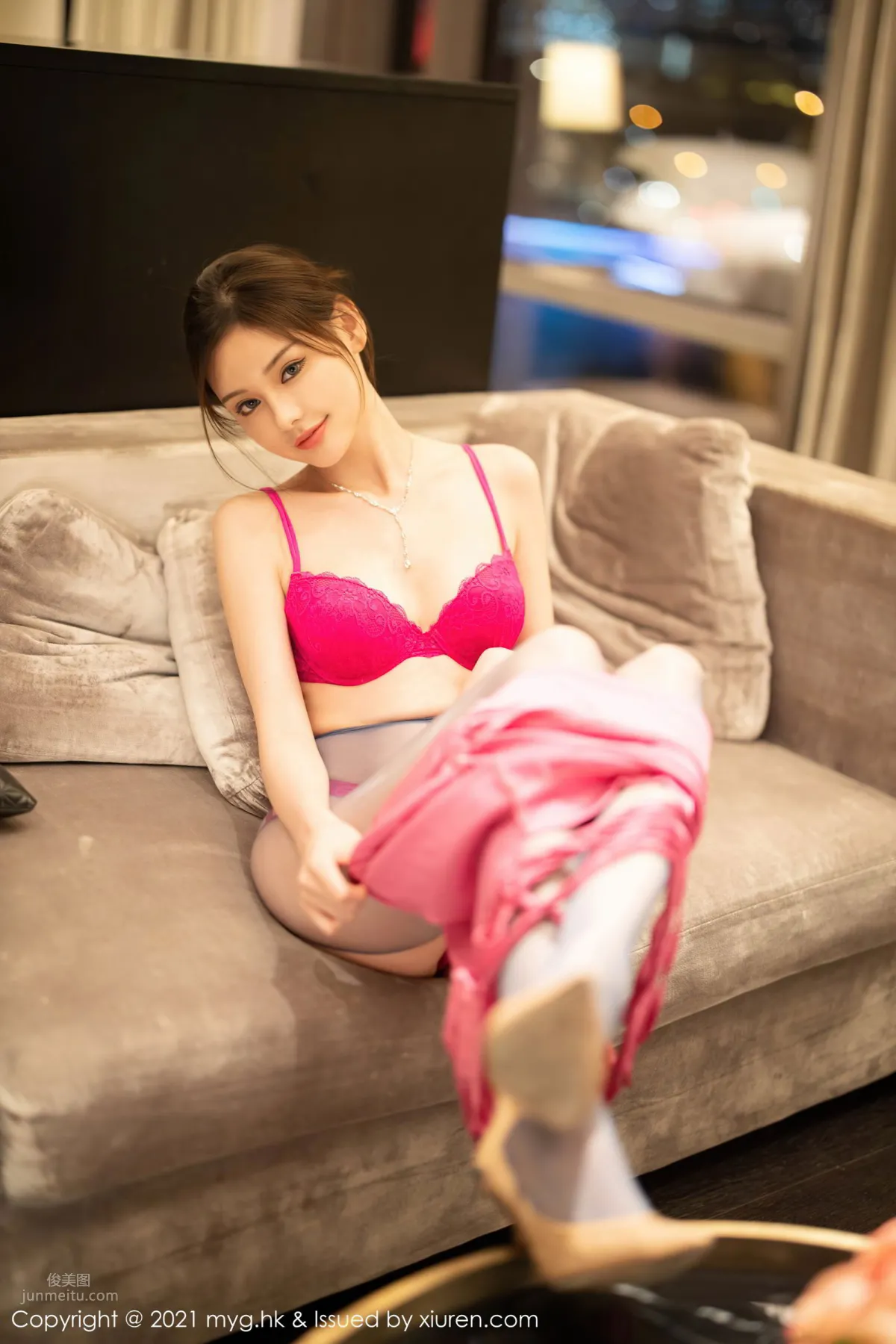 宅男女神小夕juju 經典猩紅的蕾絲 48