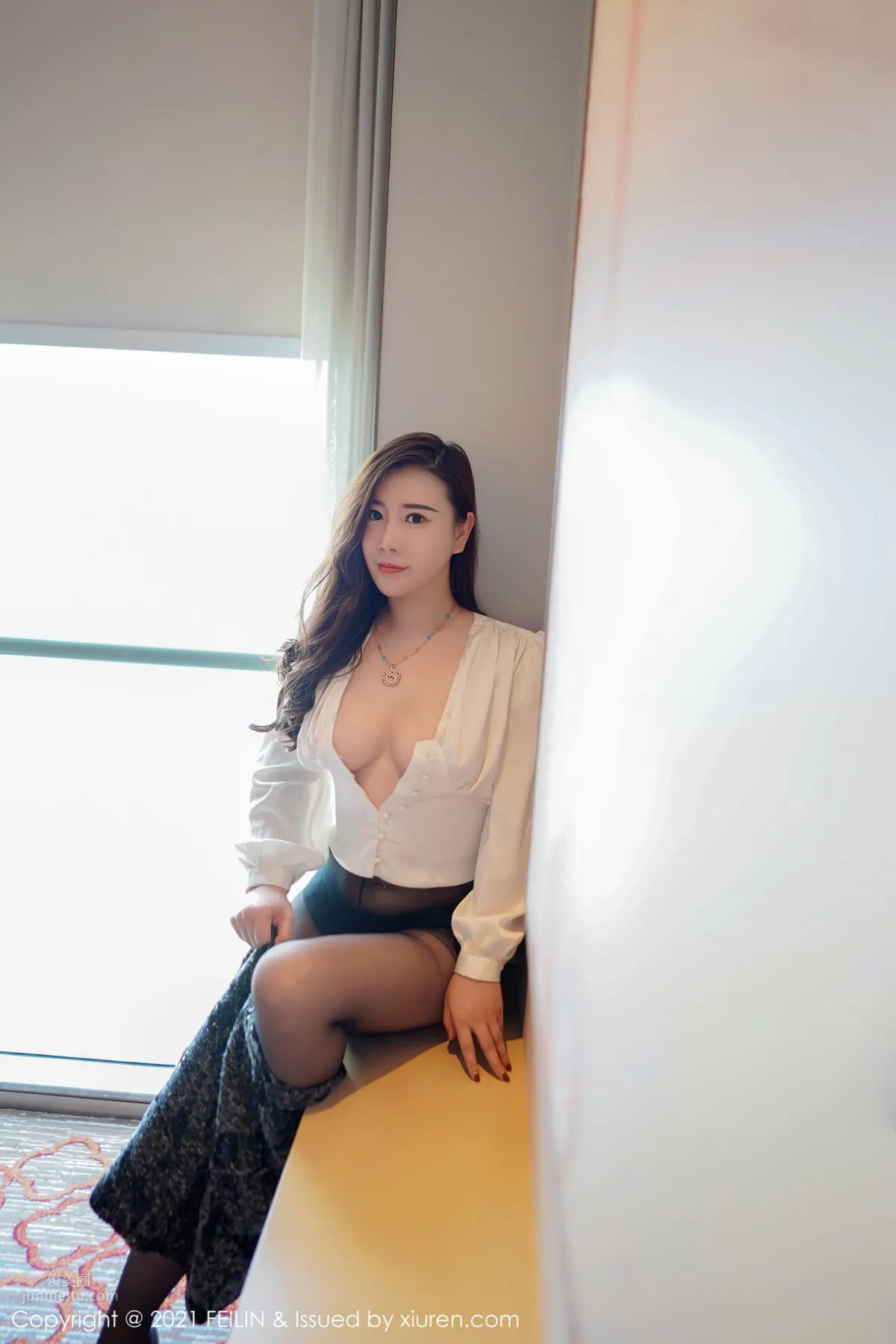 輕熟美女王婉悠 經典都市OL服飾 25