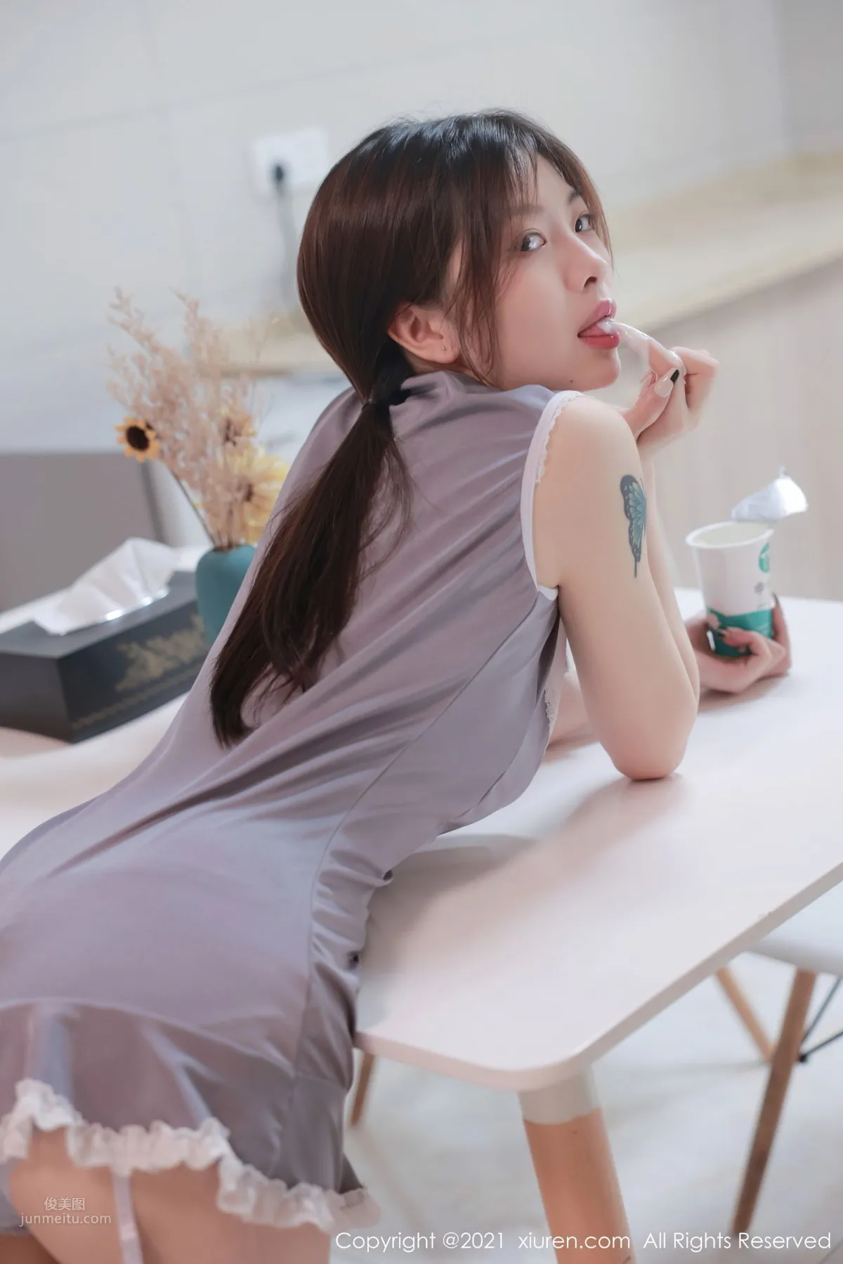 清新美女明日花桃桃 溫柔可人的小女仆 16