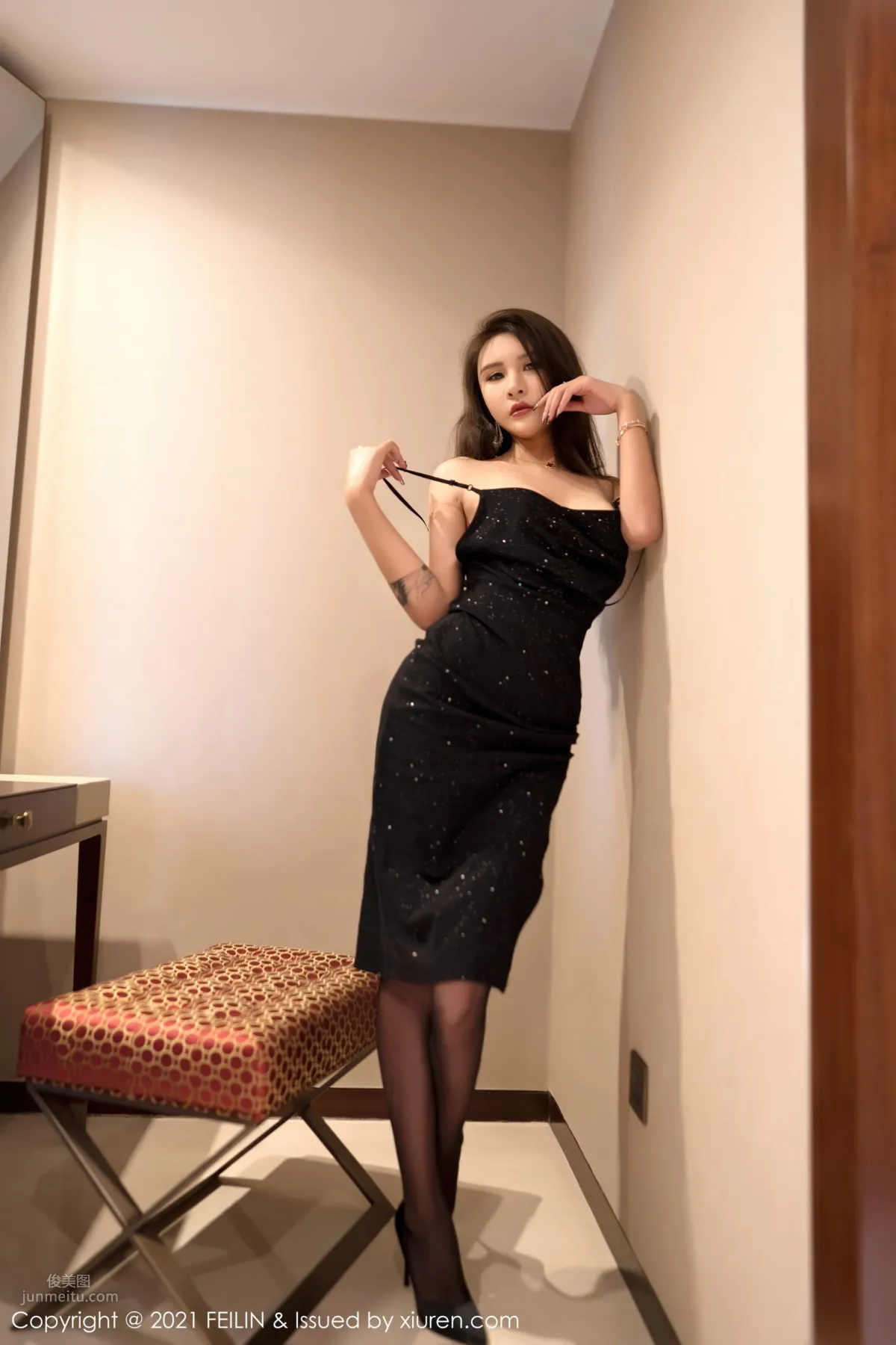 女神Emily尹菲 姿态媚意蕩漾 43