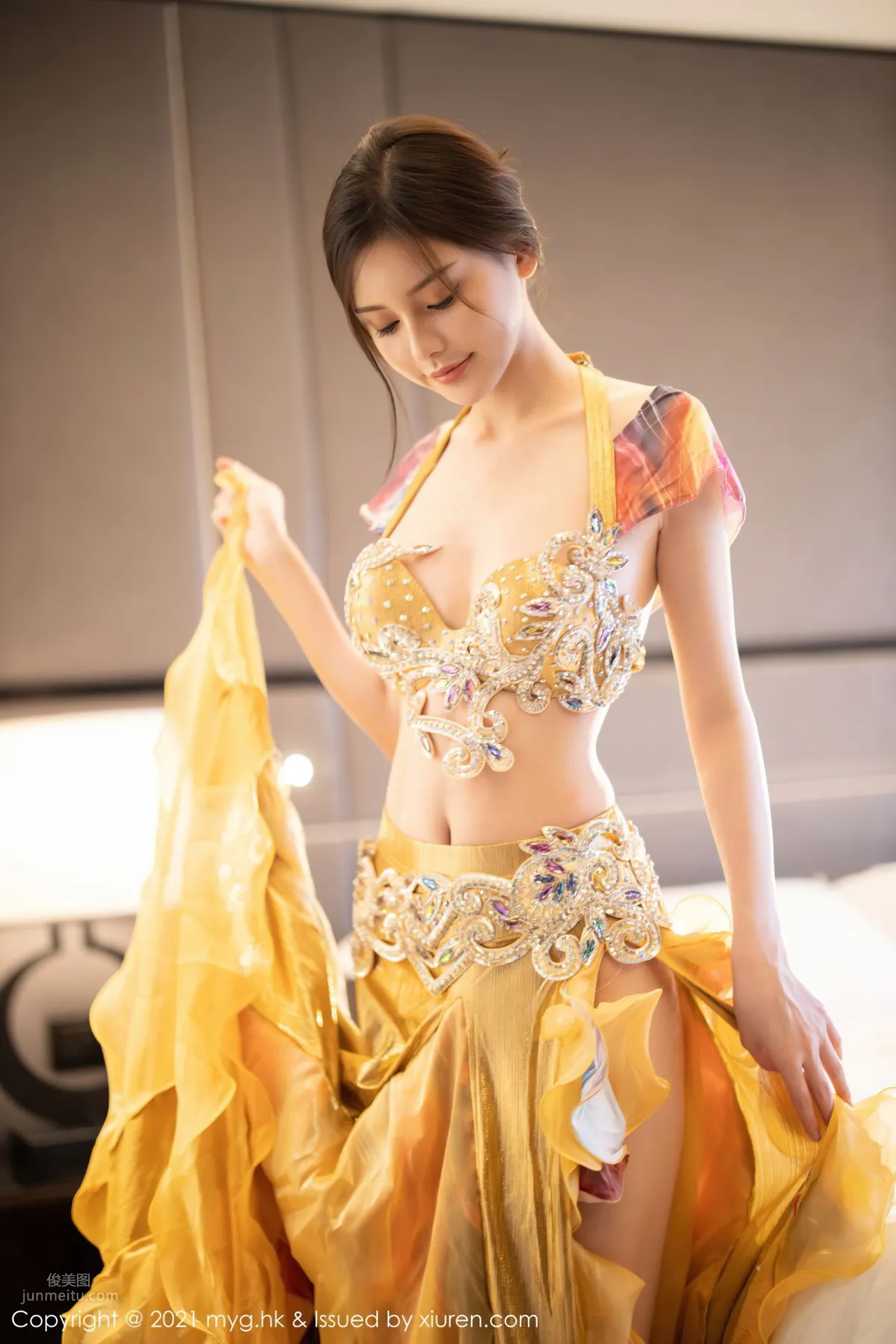 宅男女神小夕juju 泰式服飾美輪美奂 12