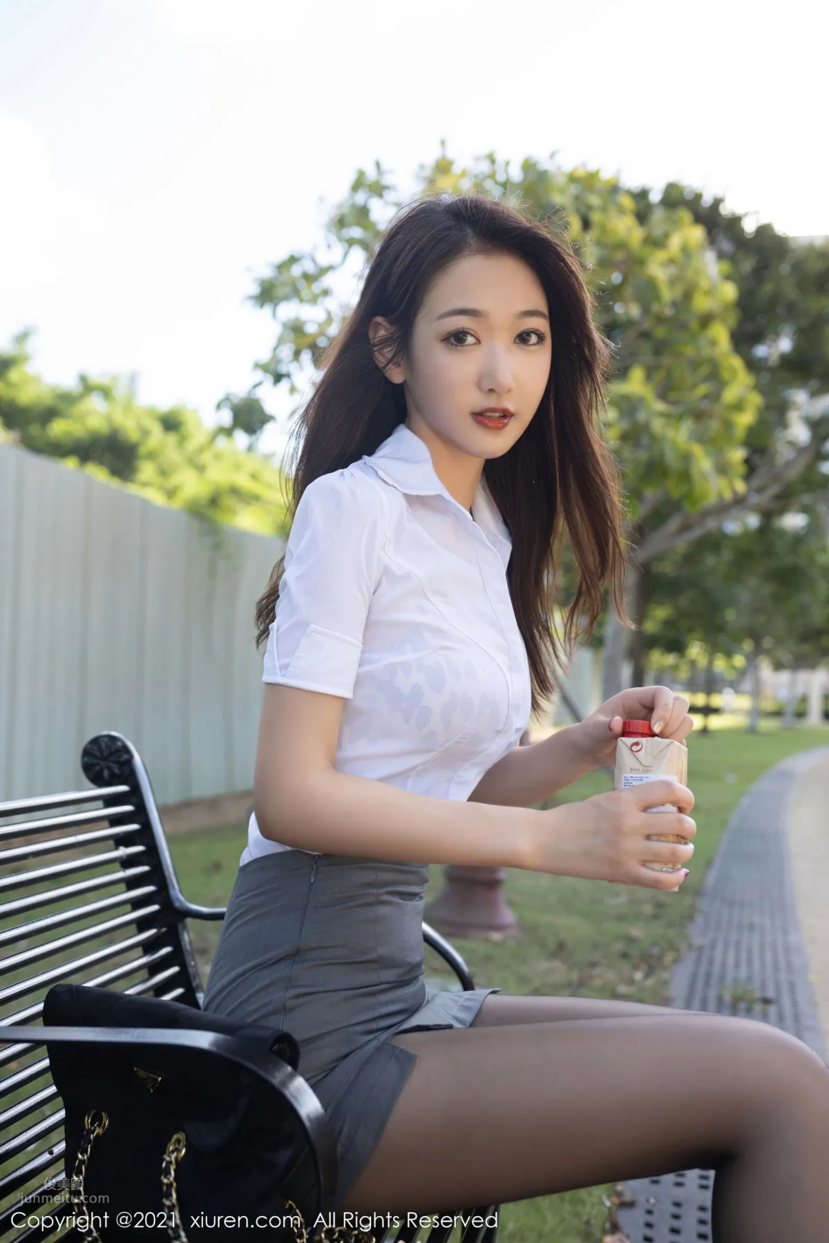 街頭邂逅唐安琪 躲雨的美妙故事 9
