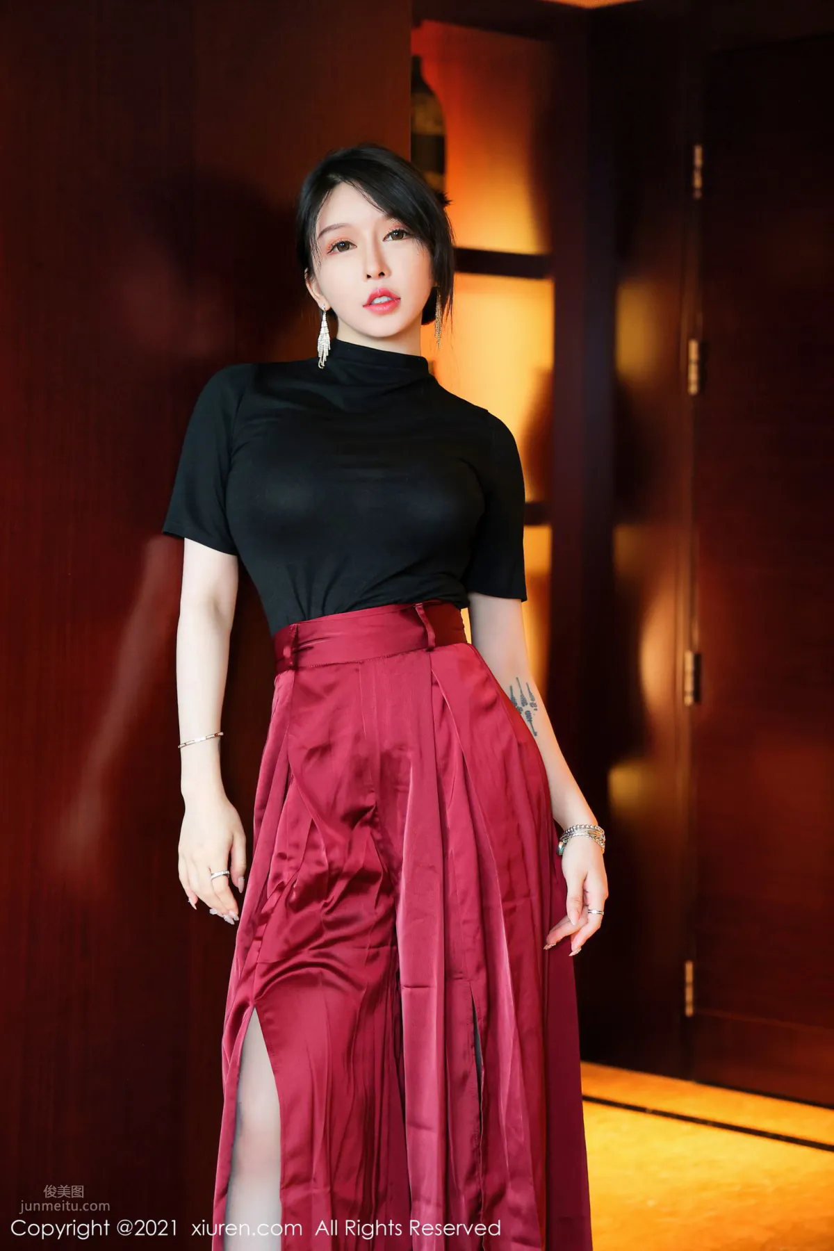 你的女神玉兔miki 华丽多姿的服饰_3