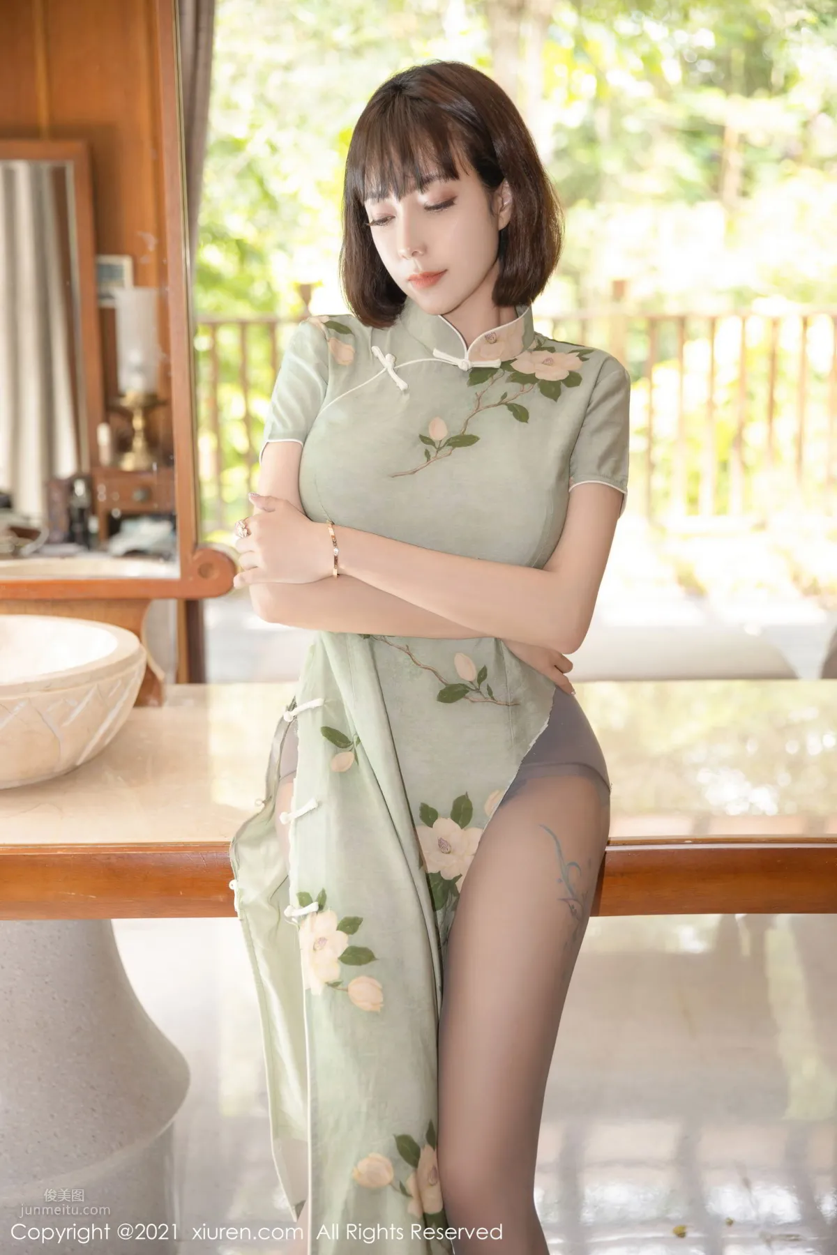 禦姐果兒Victoria 一襲華美的旗袍 8