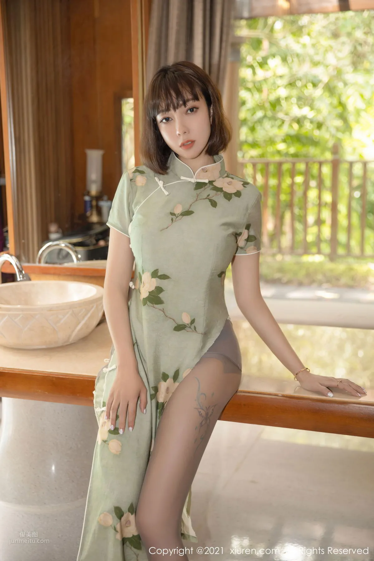 禦姐果兒Victoria 一襲華美的旗袍 3