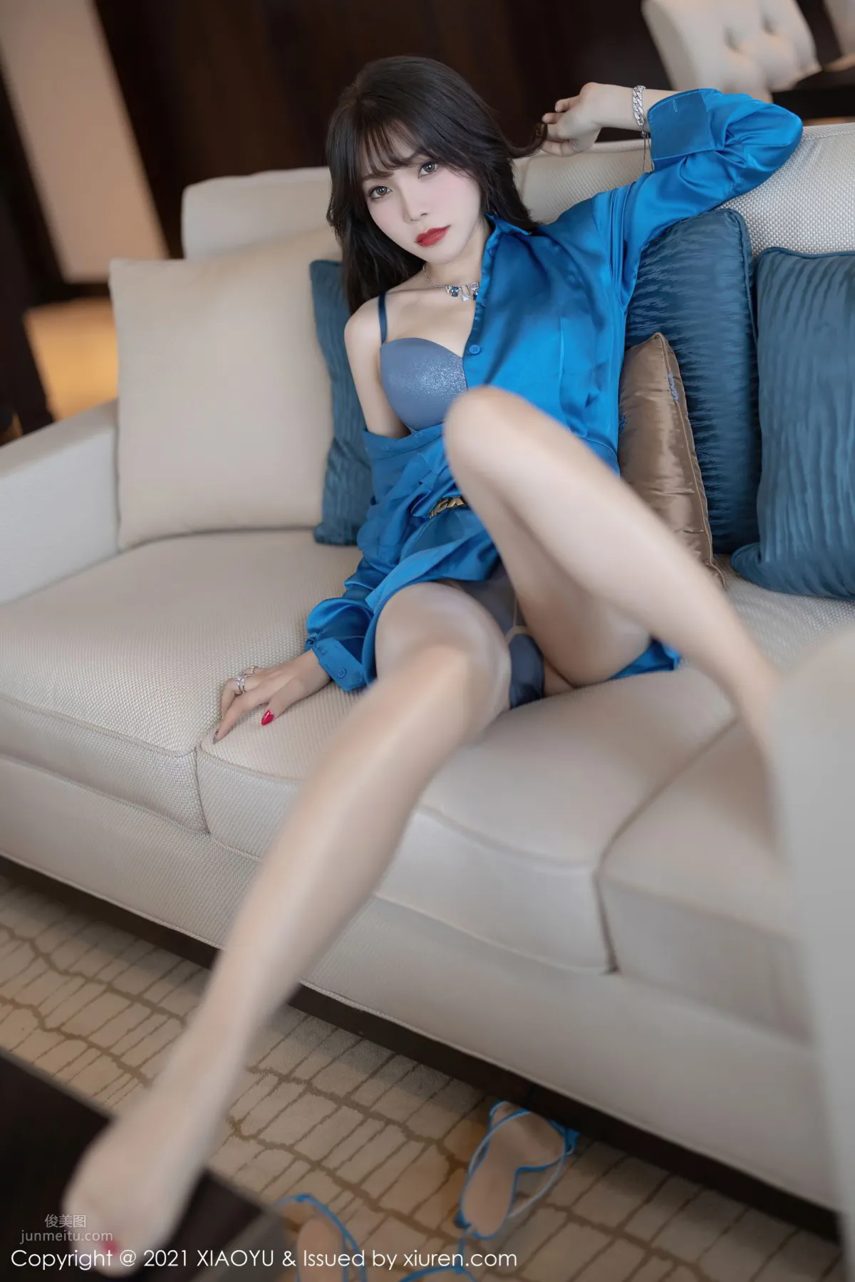 宅男女神芝芝Booty 簡約大氣的服飾 29