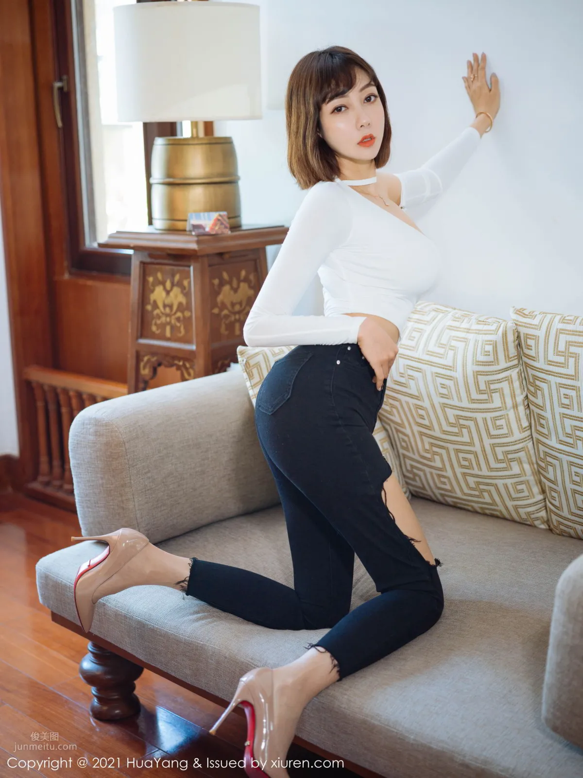 禦姐美女果兒Victoria 獨特的破洞牛仔褲 11