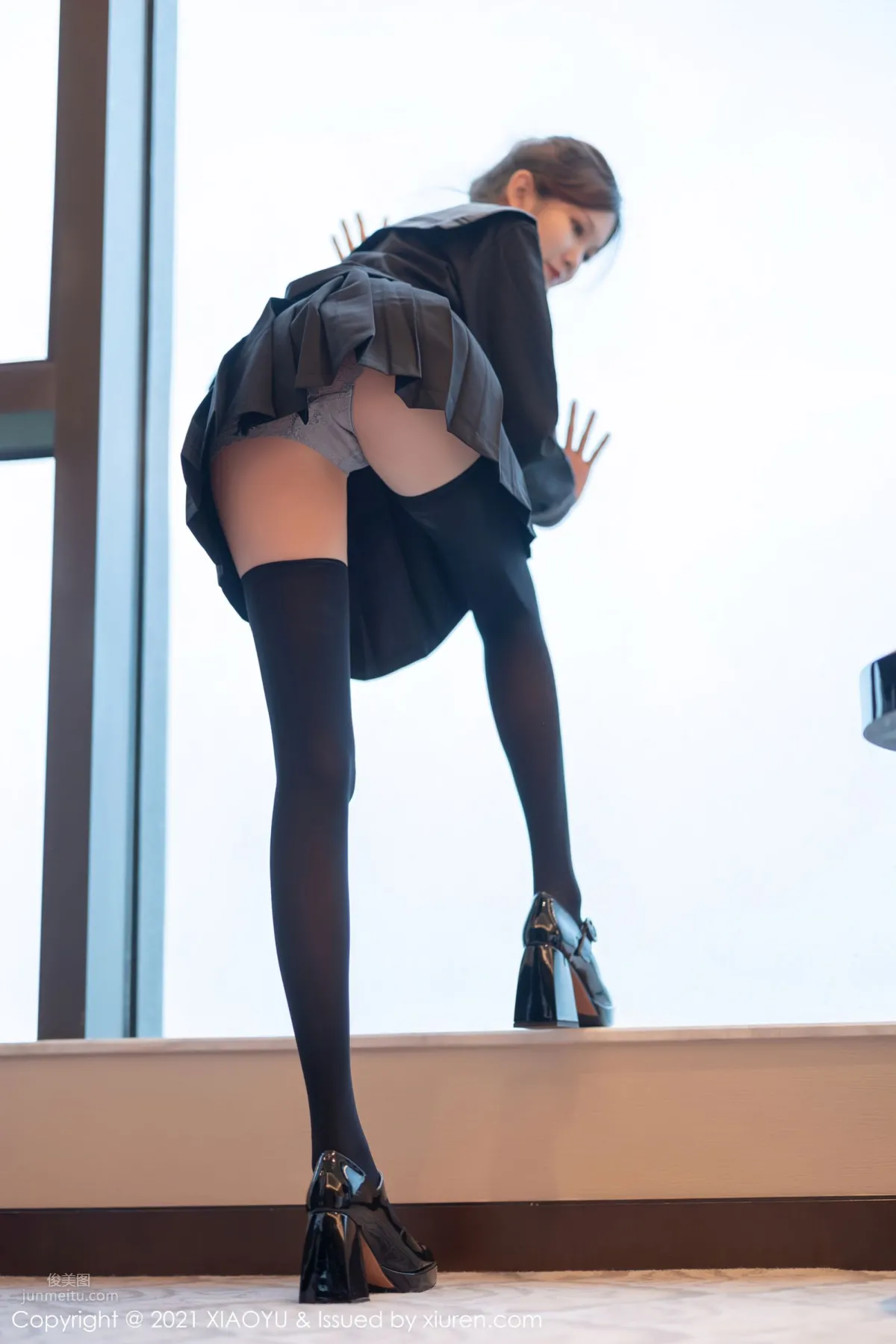 高挑模特程程程 典雅學院風制服 11