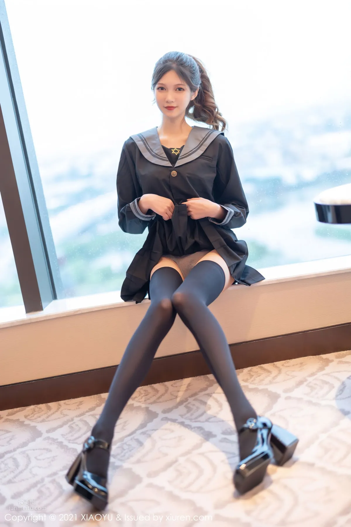 高挑模特程程程 典雅學院風制服 16