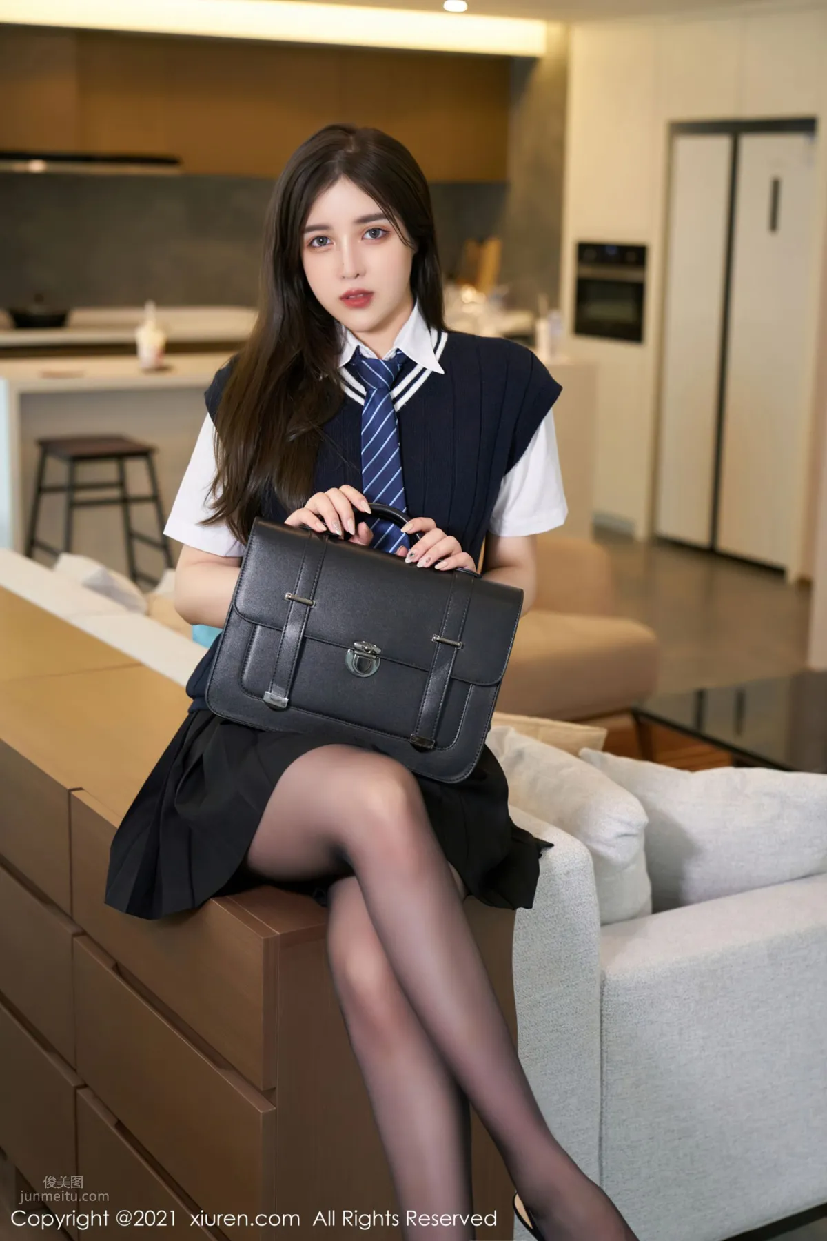 豐滿姐姐韓靜安 清純風格學院制服 15