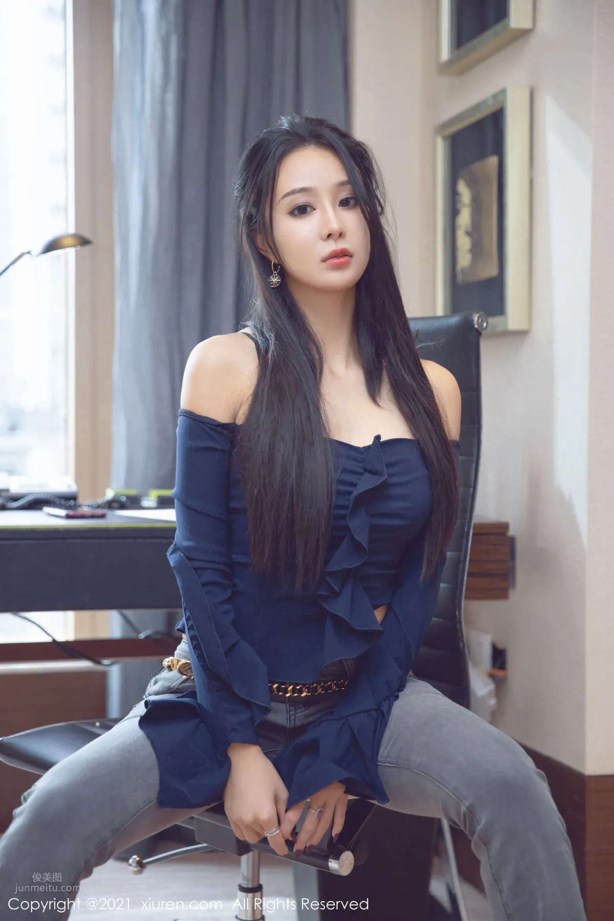 热辣妹子蓝夏 魅惑多姿的服饰_1