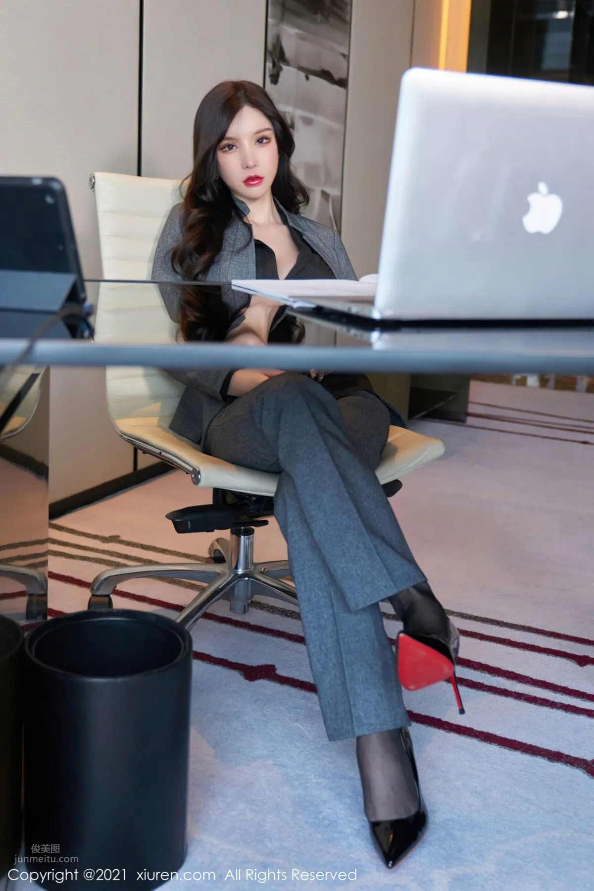 王牌銷售周于希 展示她的過人技巧 19
