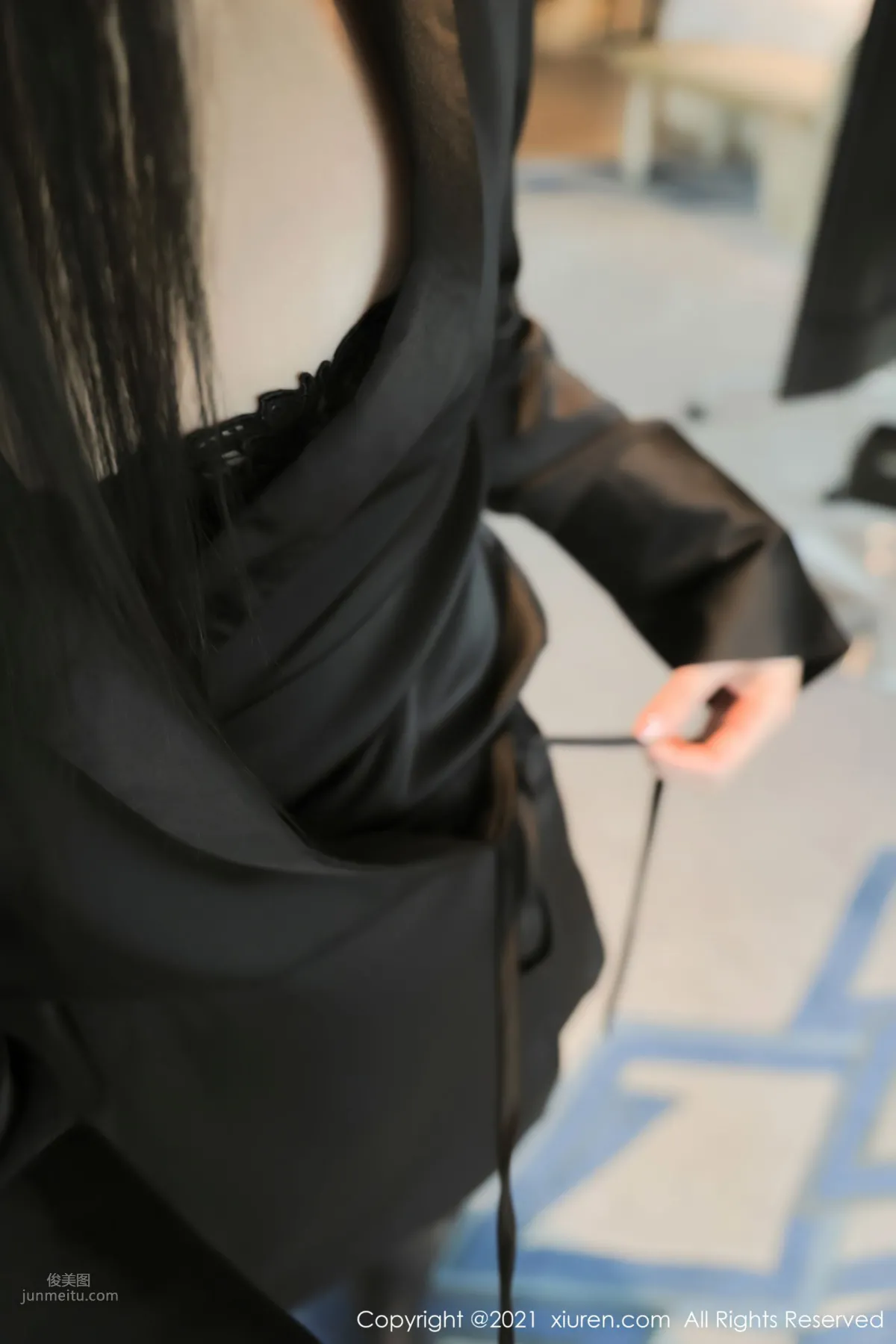 新人模特闫璐璐 魅惑多姿黑色服飾 20