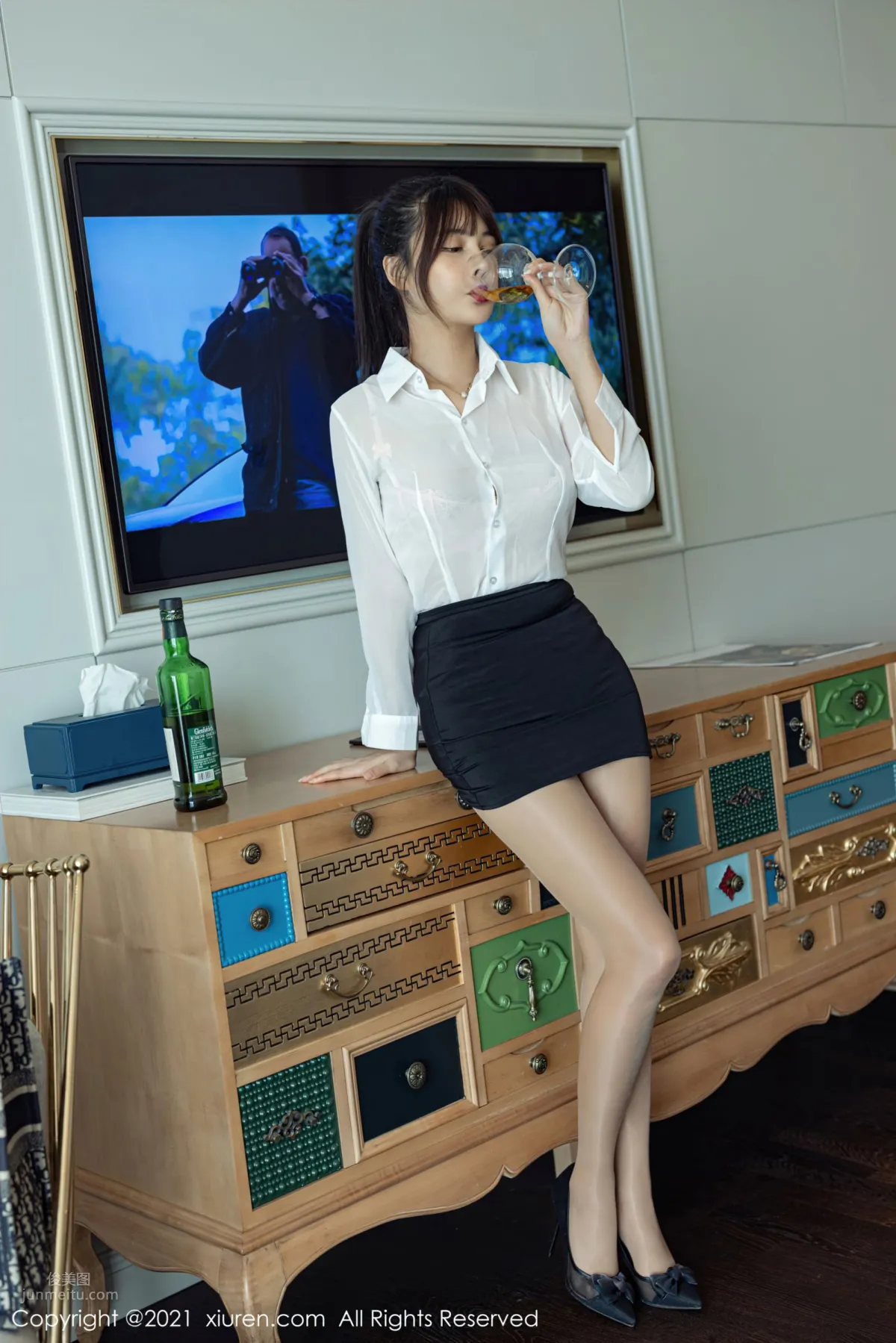 豐滿妹子萌奈子 動人職業OL系列 5