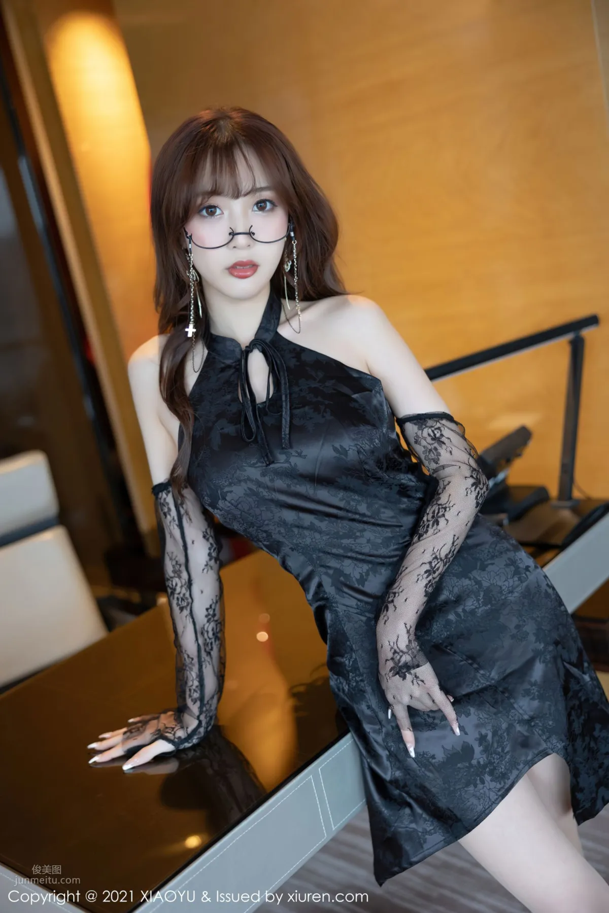 新人模特林星闌 眼鏡OL與典雅服飾 6