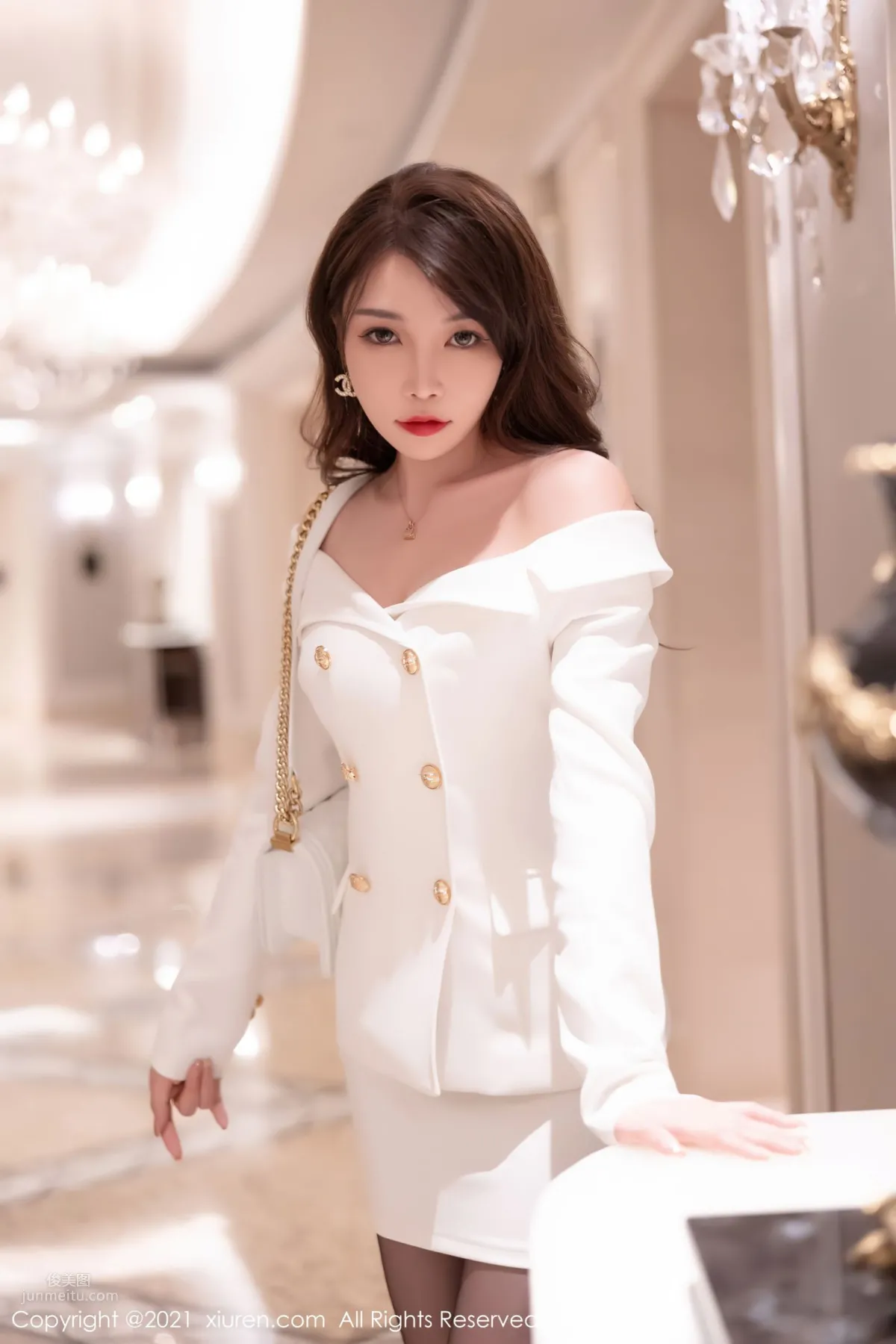 [XiuRen] 2021.11.04 No.4169 芝芝Booty 3