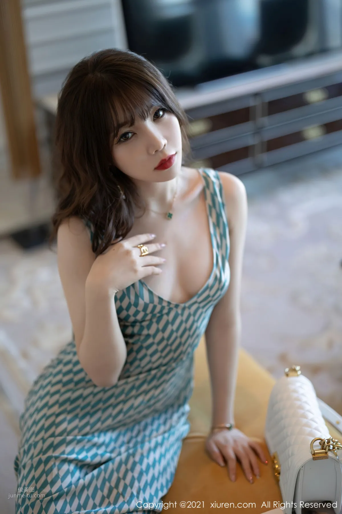 [XiuRen] 2021.10.14 No.4069 芝芝Booty 8