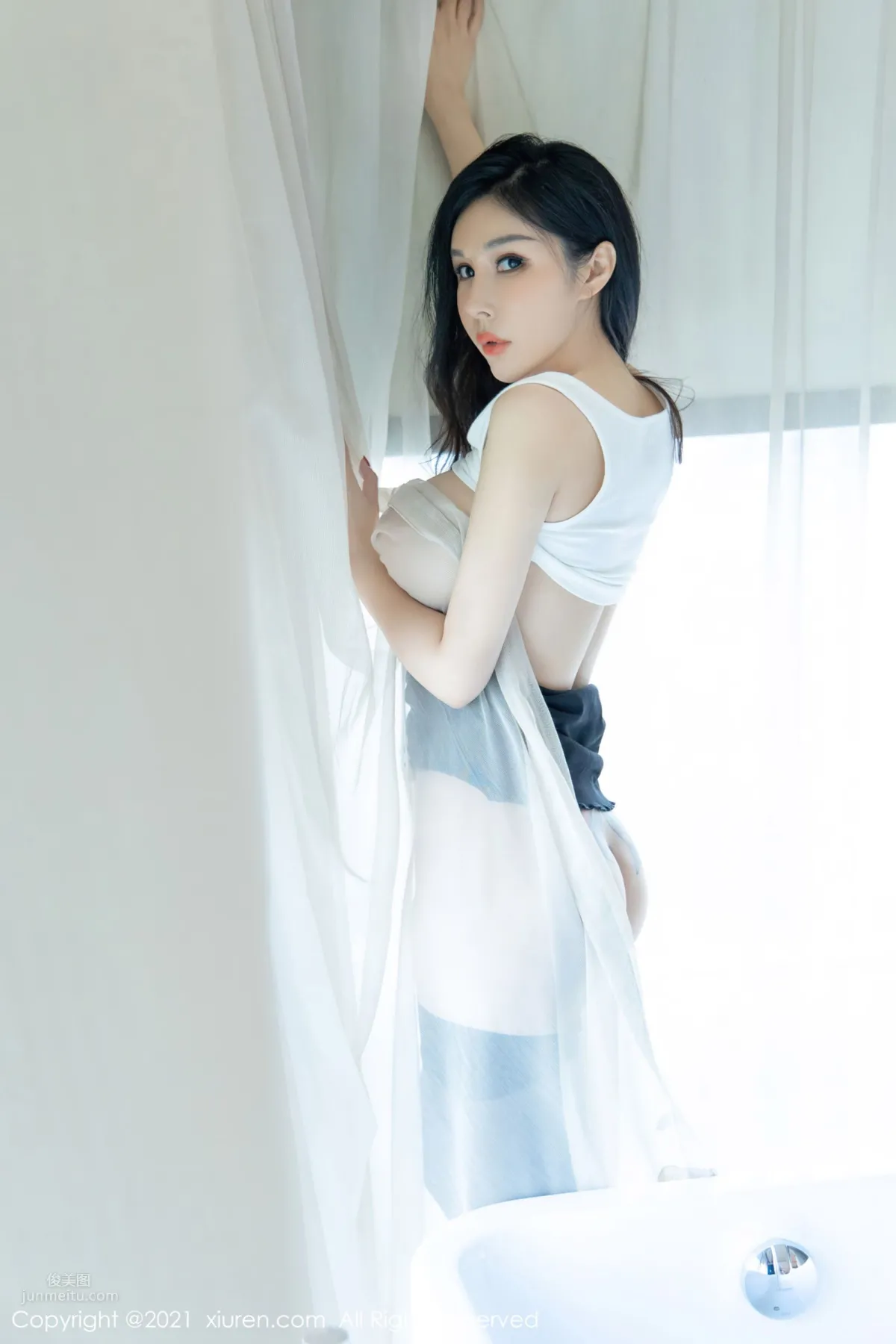 [XiuRen] 2021.09.26 No.3993 田冰冰 50