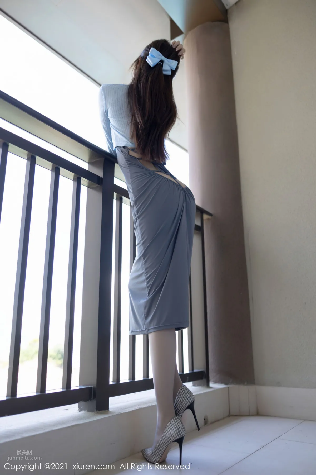[XiuRen] 2021.09.22 No.3978 芝芝Booty 2