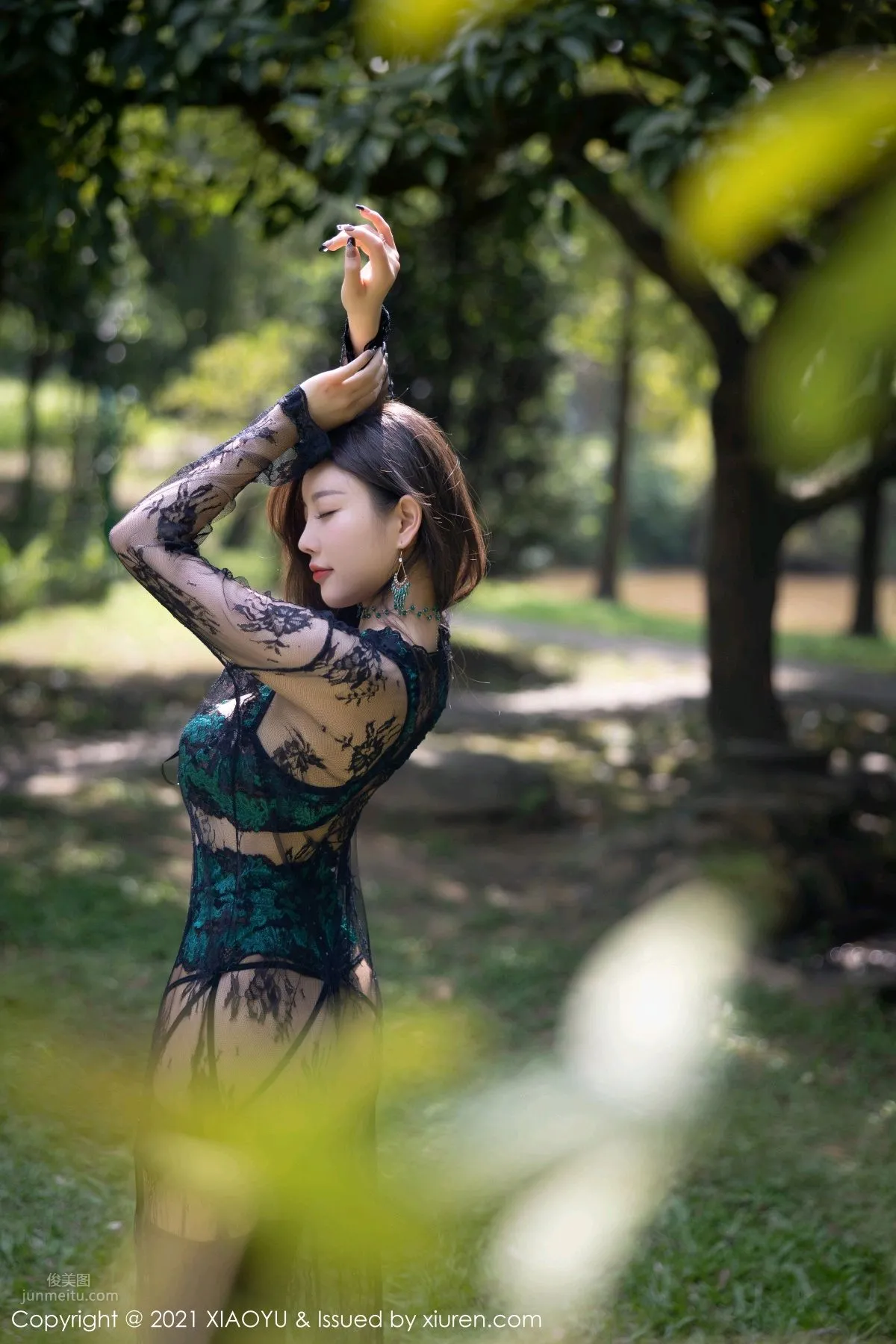 杨晨晨广西旅拍 宛如动人的孔雀_6