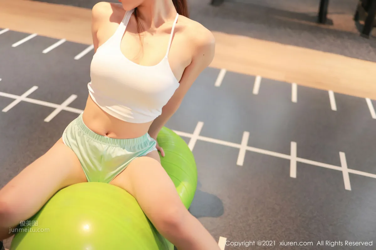 養眼美女尹甜甜 真實的健身房 30