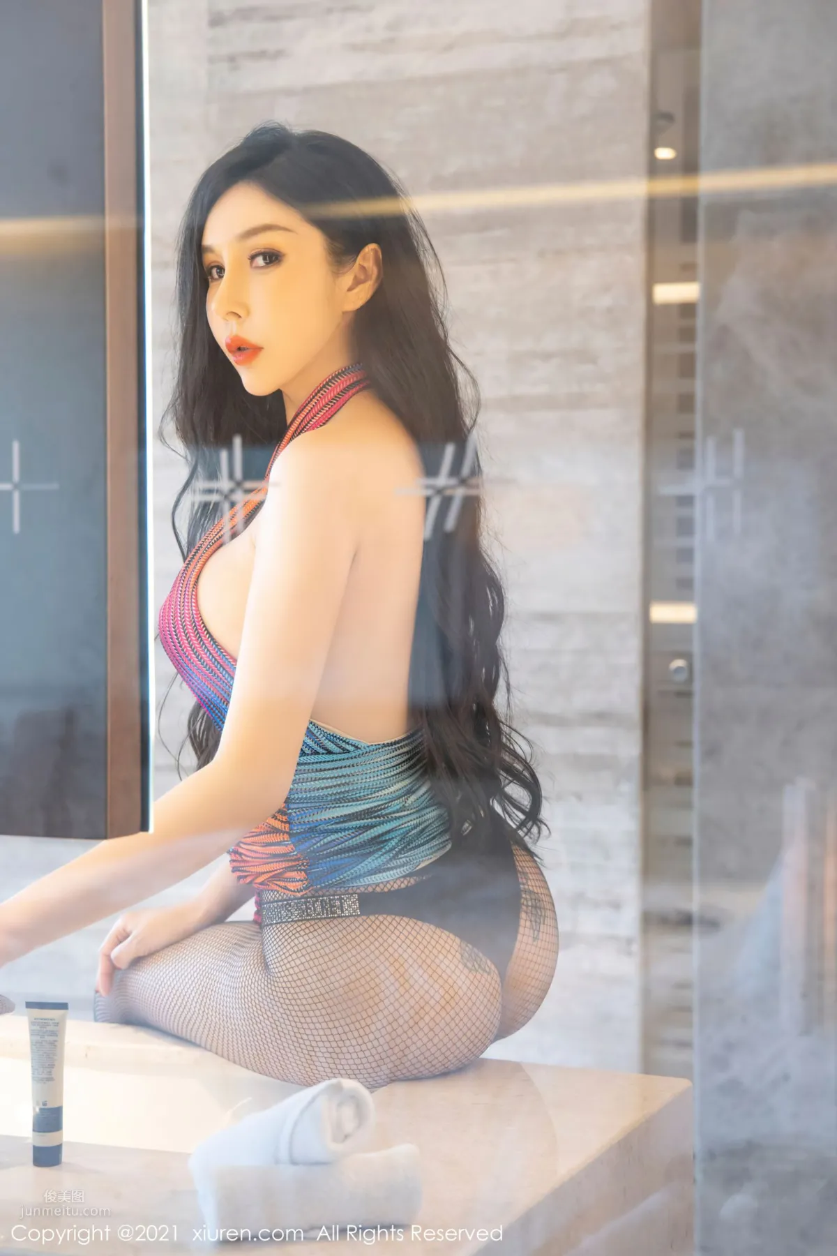 禦姐模特田冰冰 絢麗多姿色彩禮服 17
