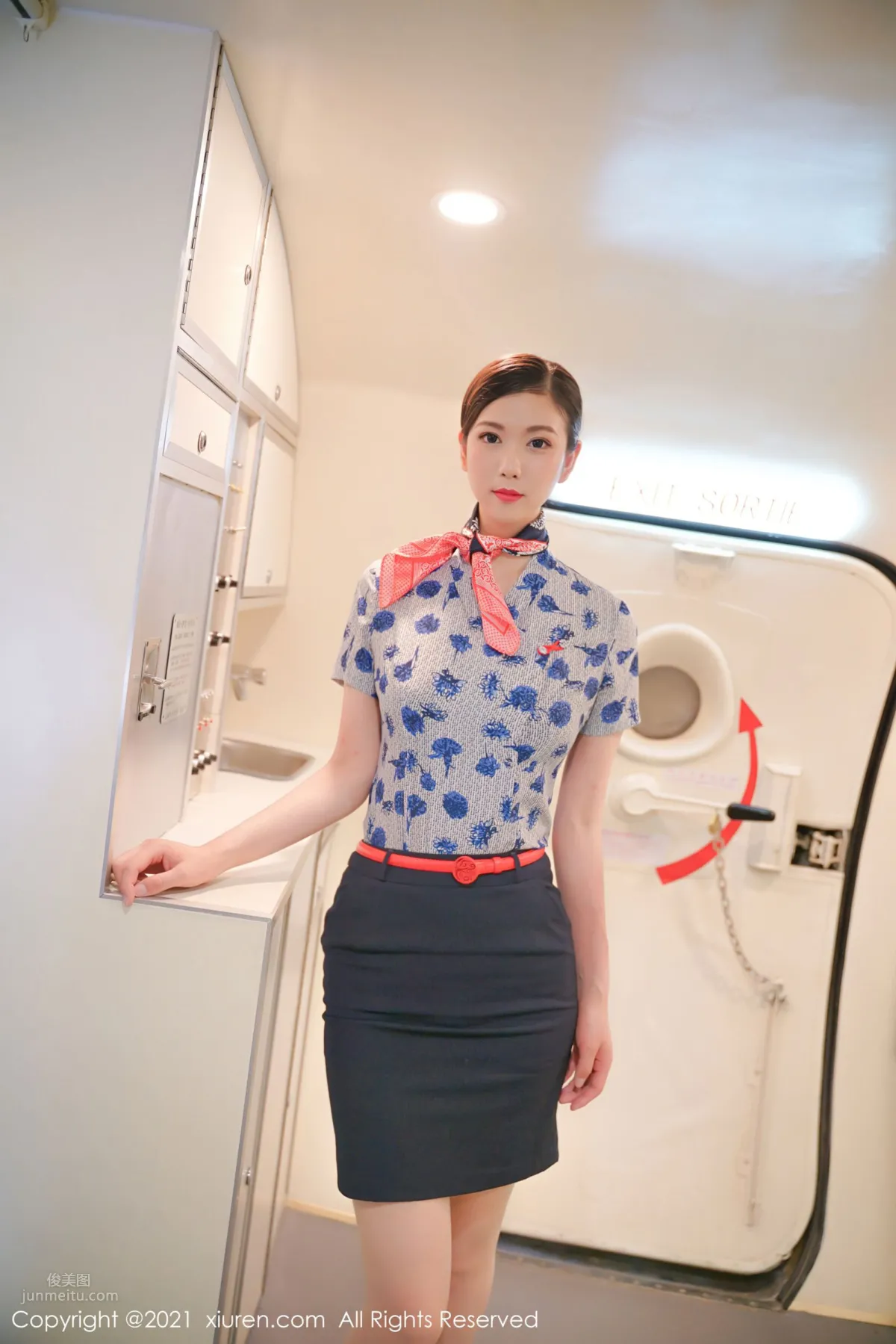 長腿空姐李雅柔 高挑迷人身姿盡顯 1