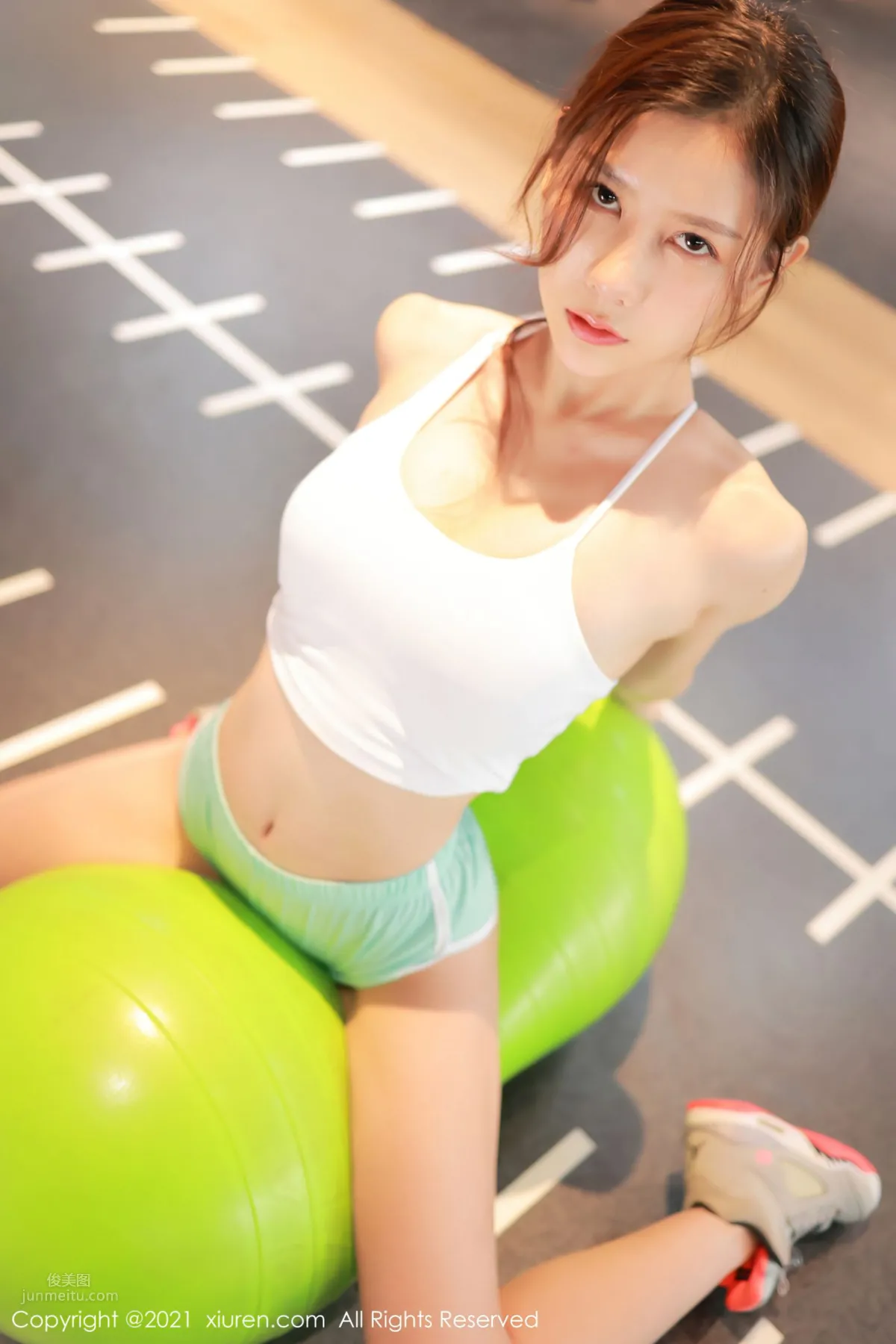 養眼美女尹甜甜 真實的健身房 27
