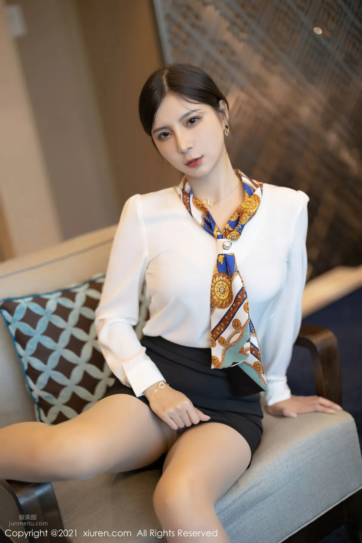 小蠻妖深圳旅拍 優雅華麗的制服 16