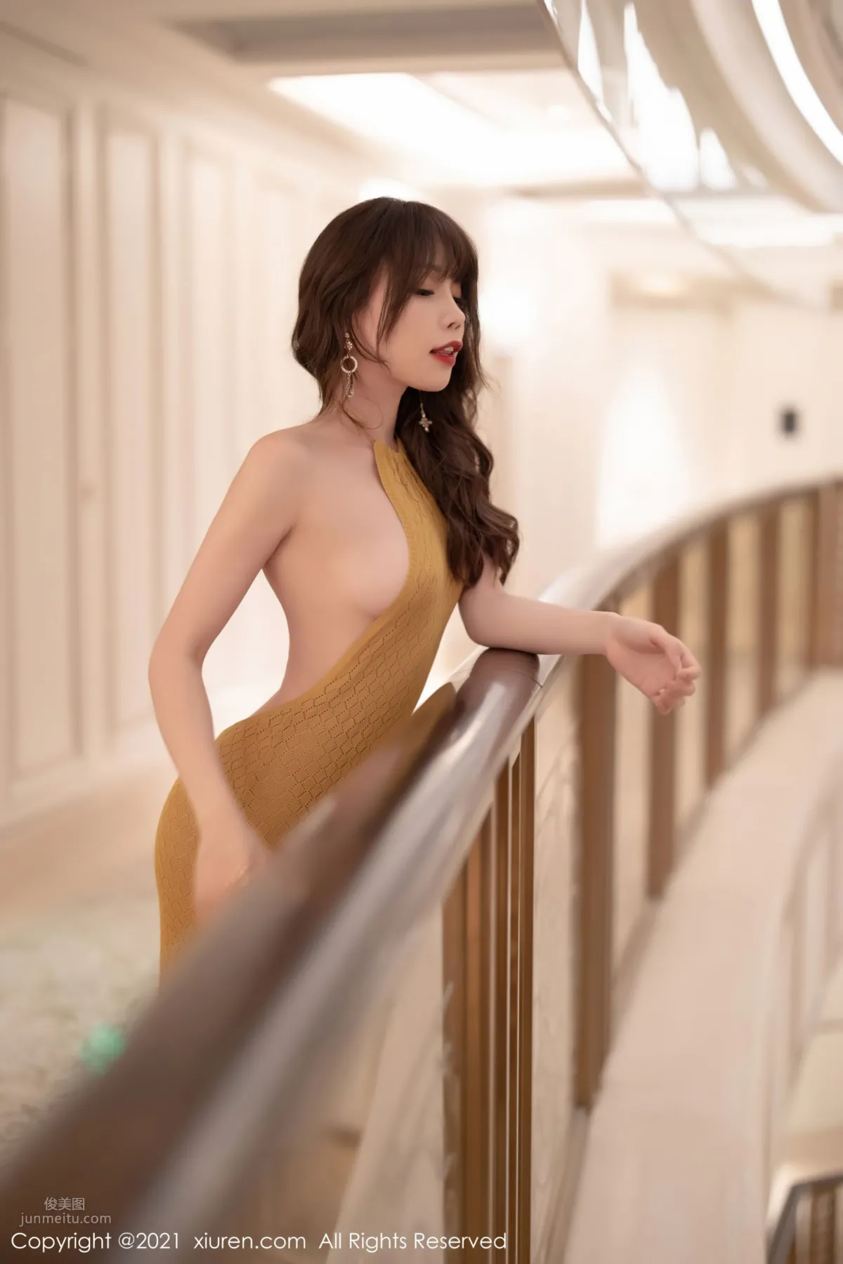 宅男女神芝芝Booty 橙色耀眼奪目長裙 8