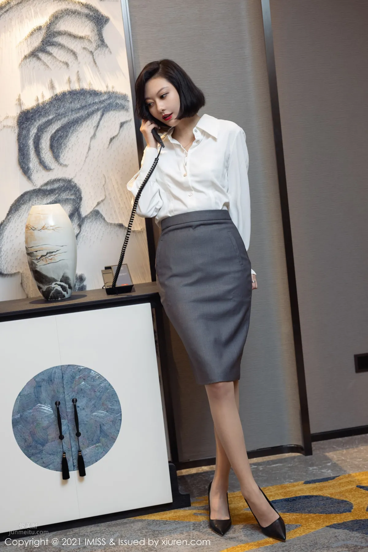 氣質美女藝軒 潔白動人的襯衫 12