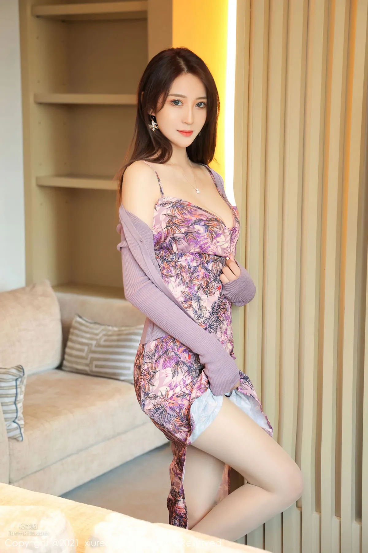 氣質美女周慕汐 碎花裙花語撩人 11
