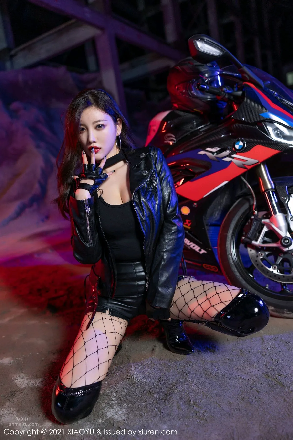 机车女郎杨晨晨 皮靴网袜飒爽多姿_7