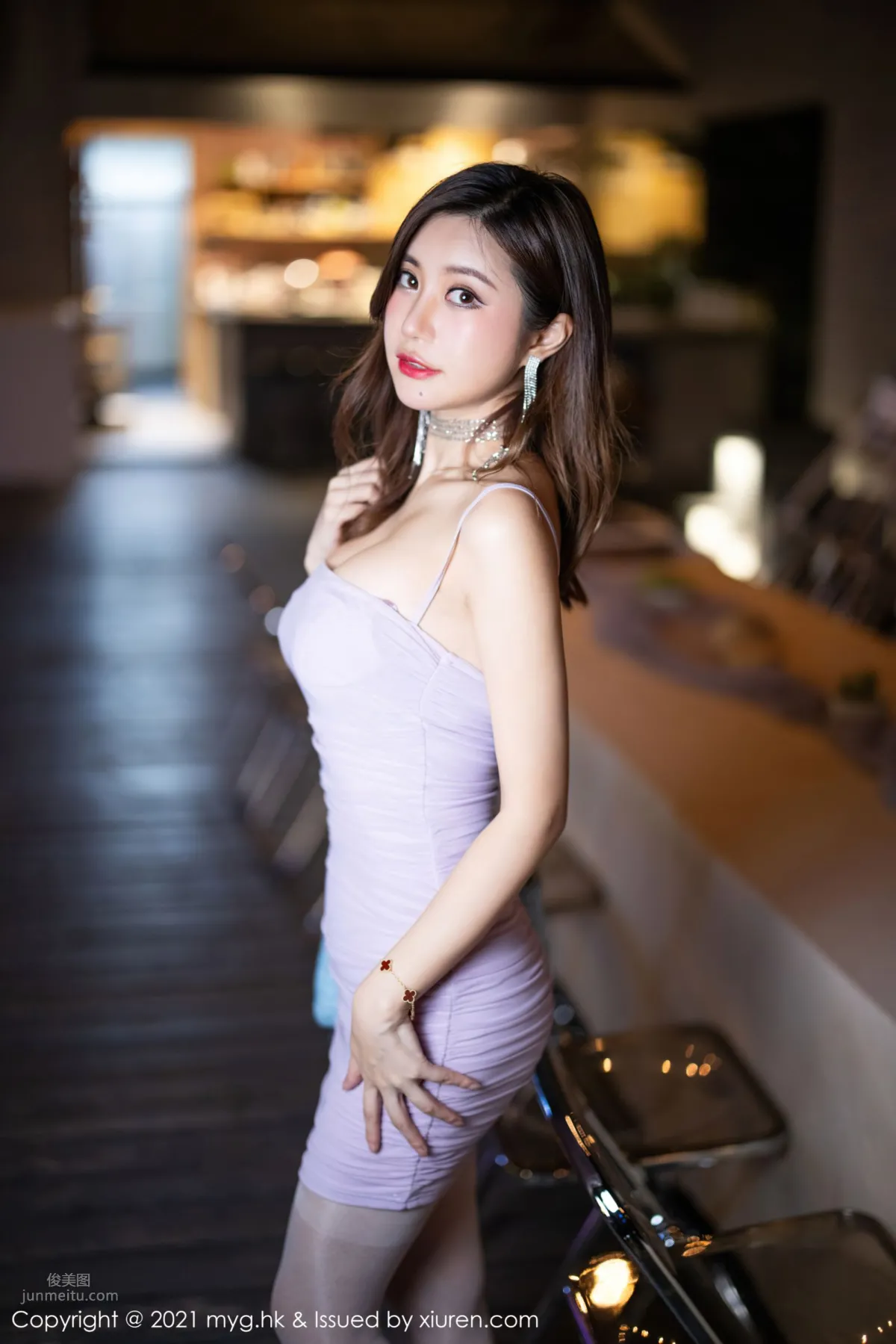 绮裡嘉的紫色服飾 中秋來臨夢幻嫦娥 3