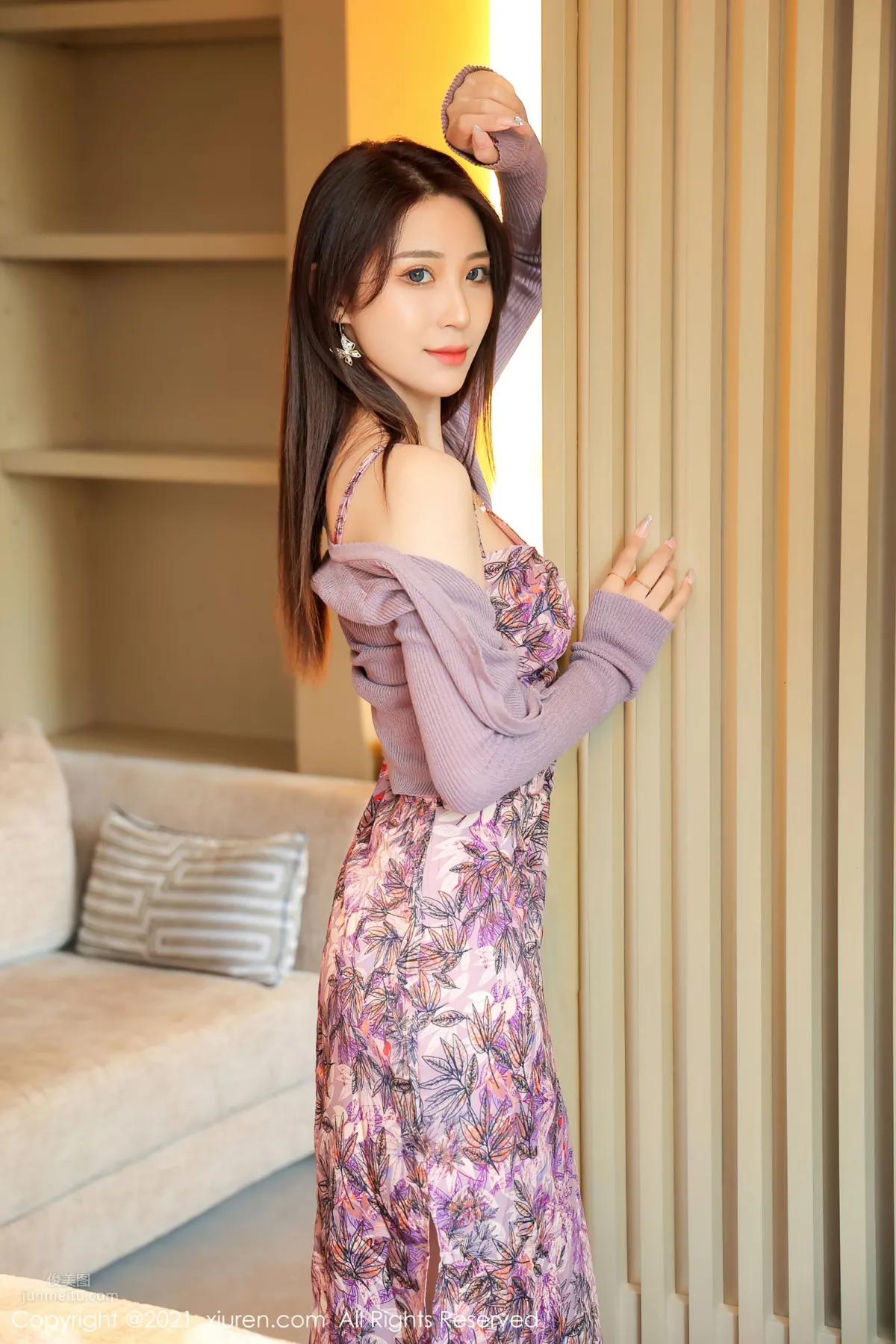 氣質美女周慕汐 碎花裙花語撩人 13