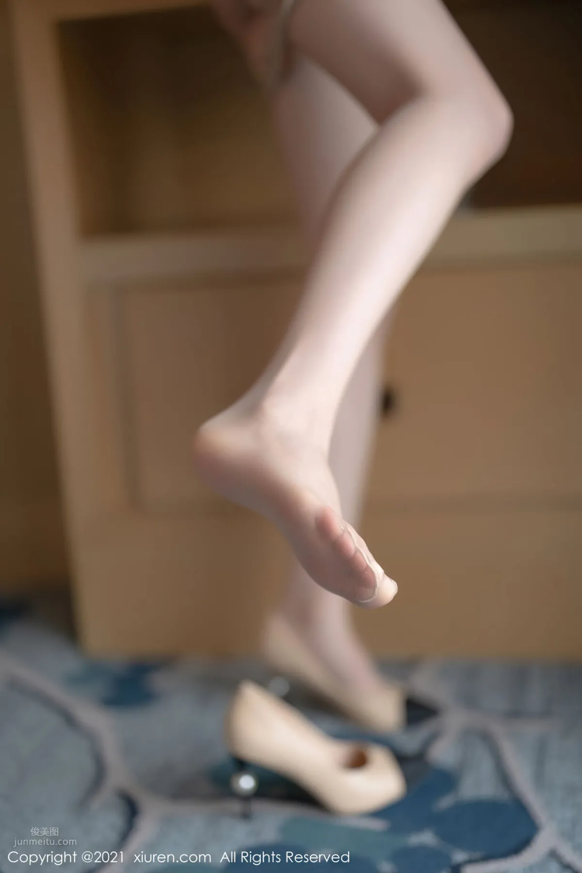 氣質女神夢心月 鮮豔綠色的樓房 24