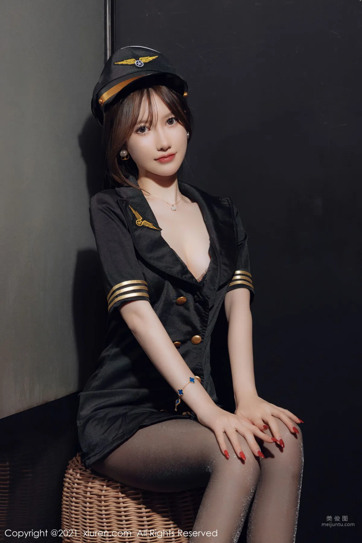[XiuRen] 2021.12.17 No.4355 美桃醬 8