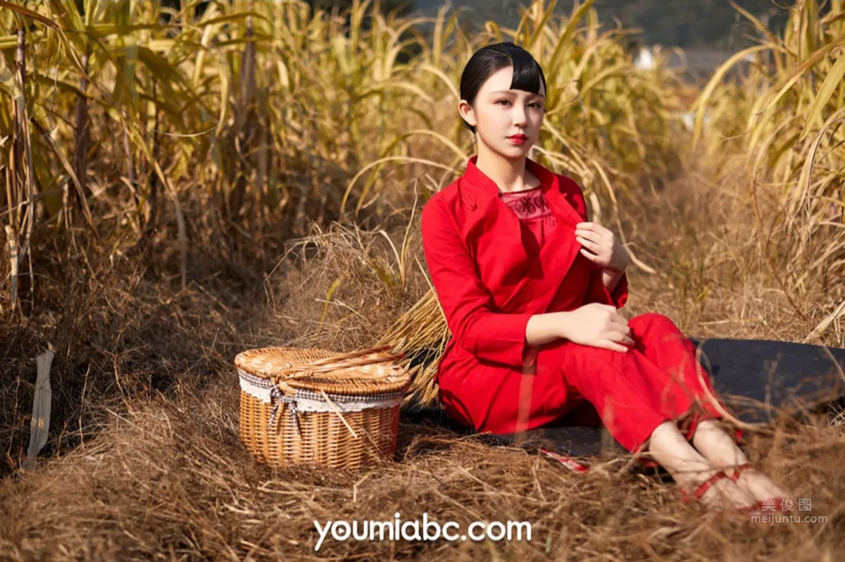 [YouMi尤蜜] 2022.01.01 黃土地，紅肚兜 12
