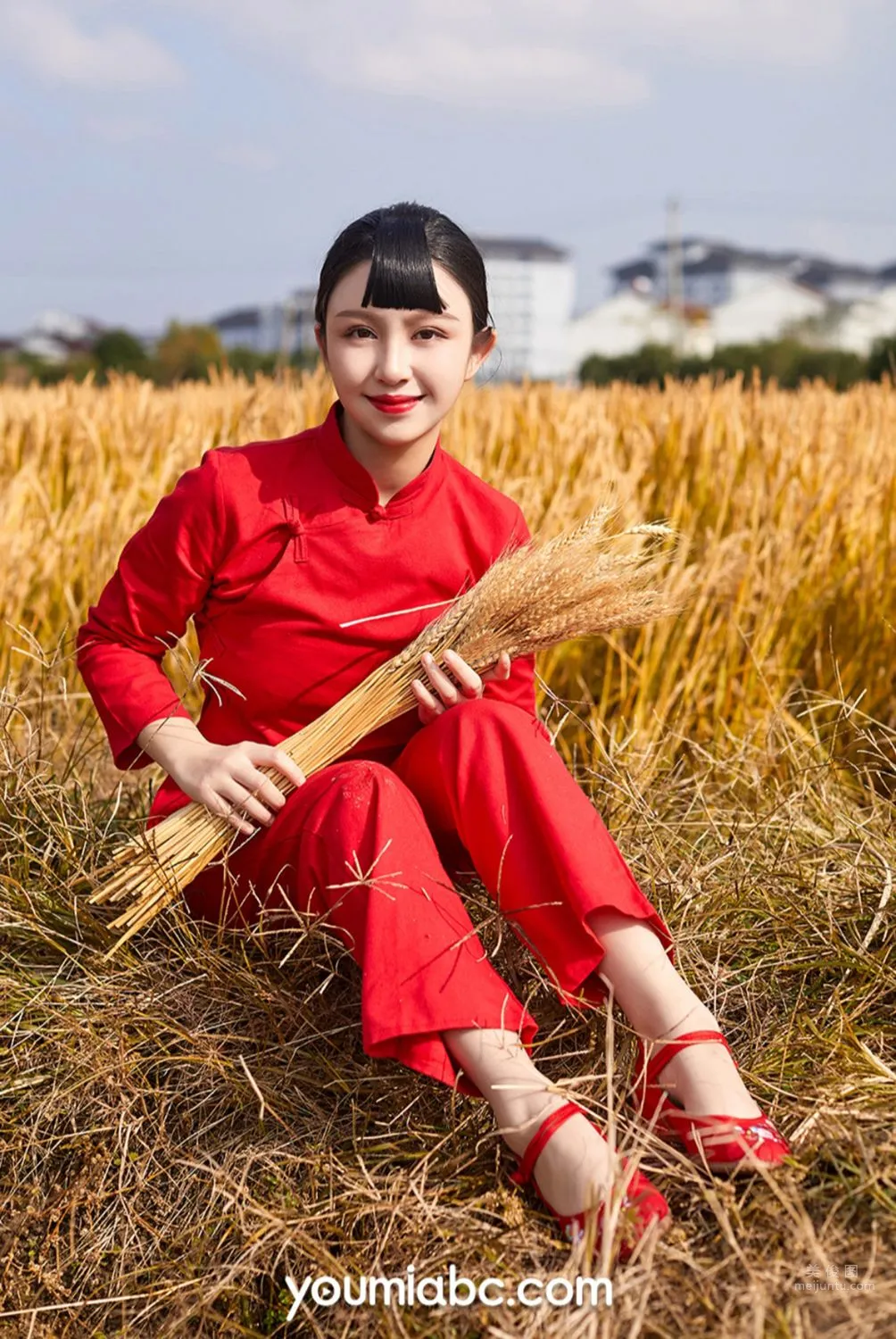 [YouMi尤蜜] 2022.01.01 黃土地，紅肚兜 4