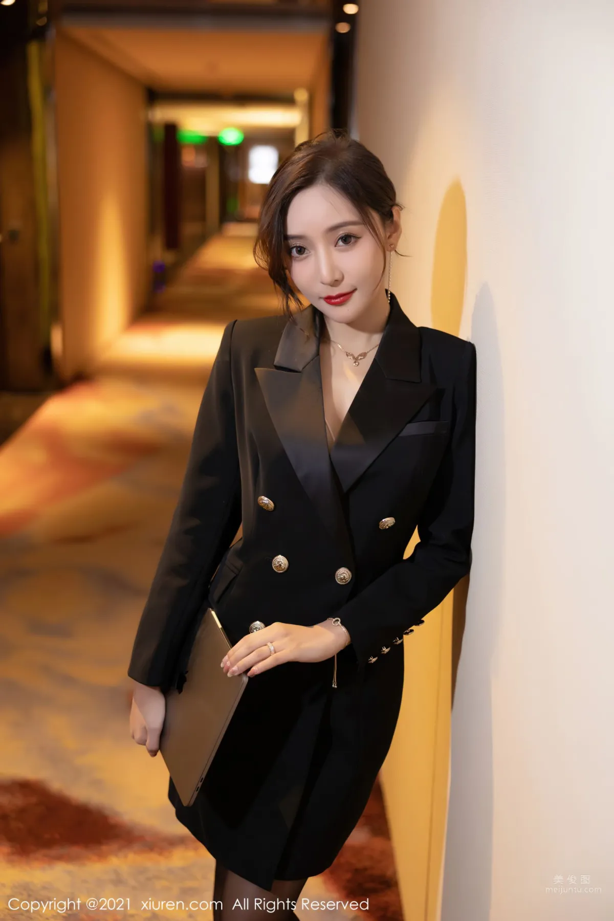 [XiuRen] 2021.12.02 No.4293 王馨瑶yanni_1