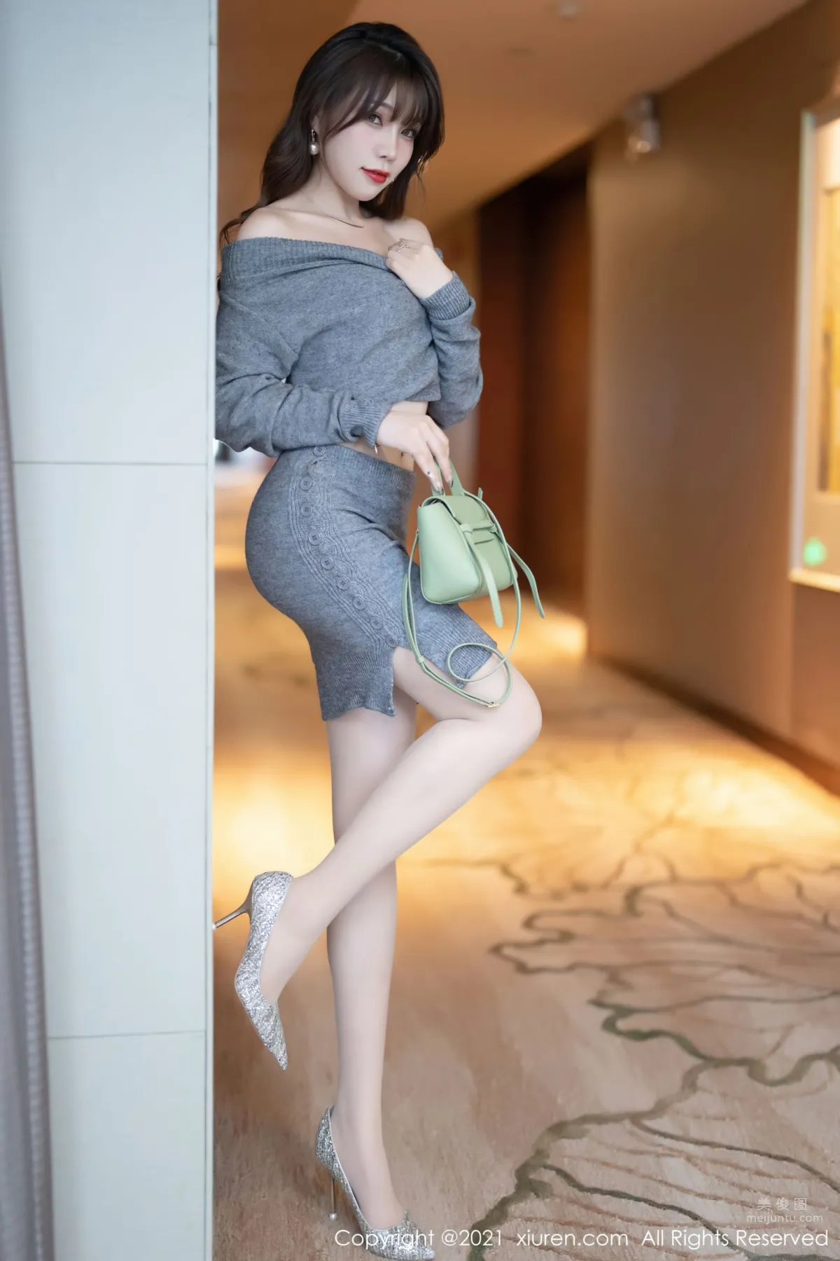 [XiuRen] 2021.11.18 No.4239 芝芝Booty 9