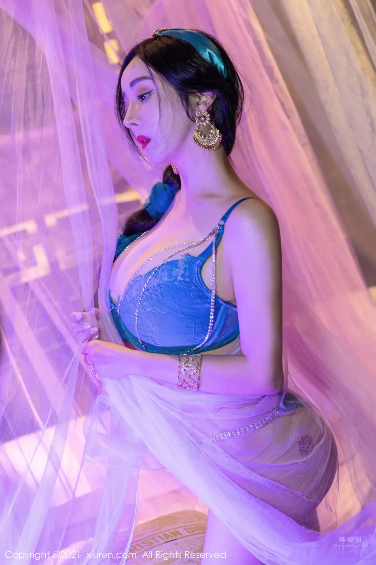 [XiuRen秀人网] 2021.11.19 No.4243 允薾_32