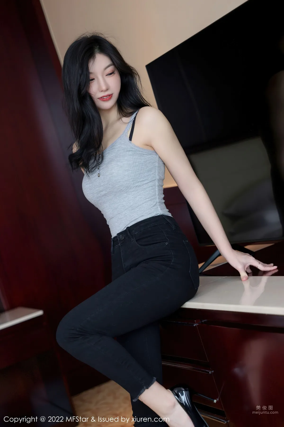 [MFStar] 2022.03.09 VOL.557 人间荒糖_0