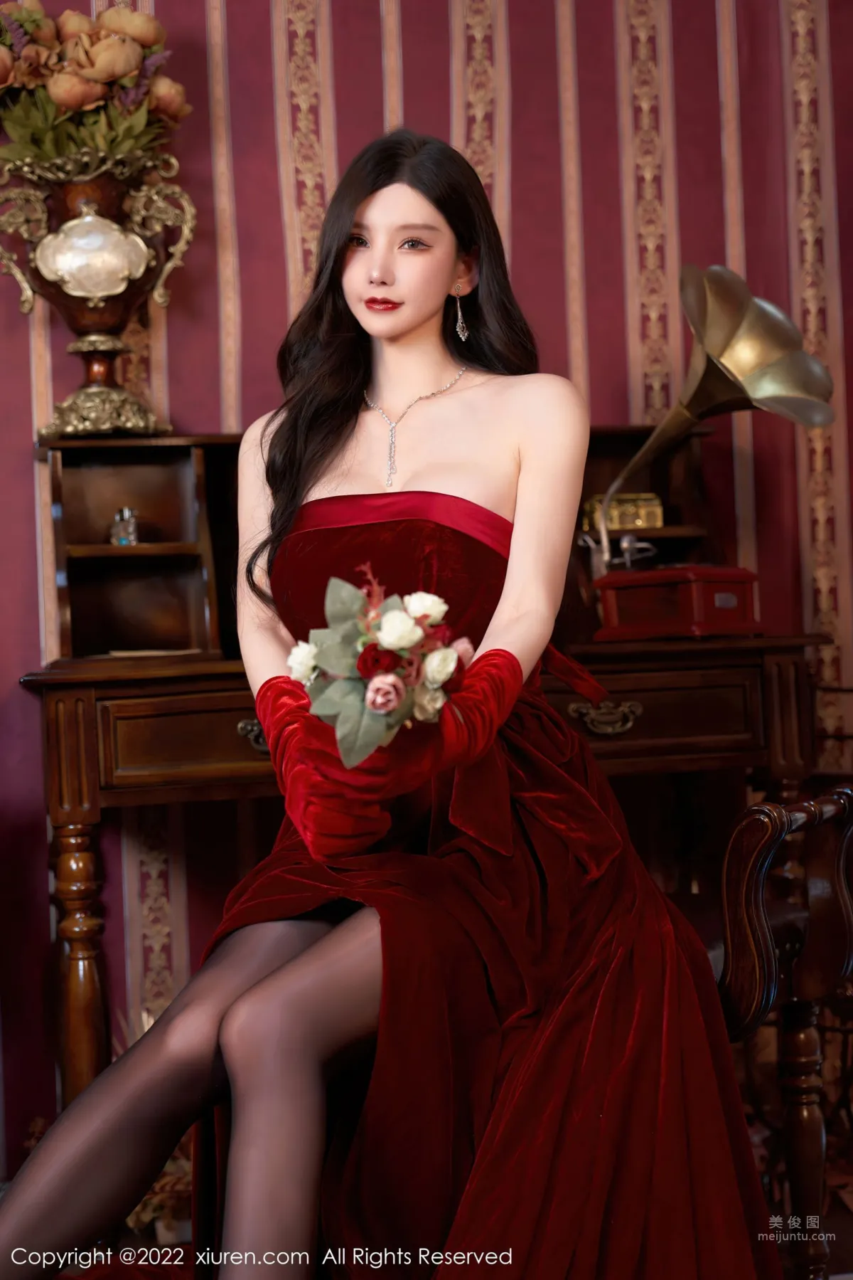[XiuRen] 2022.04.22 No.4909 周于希Sally 2