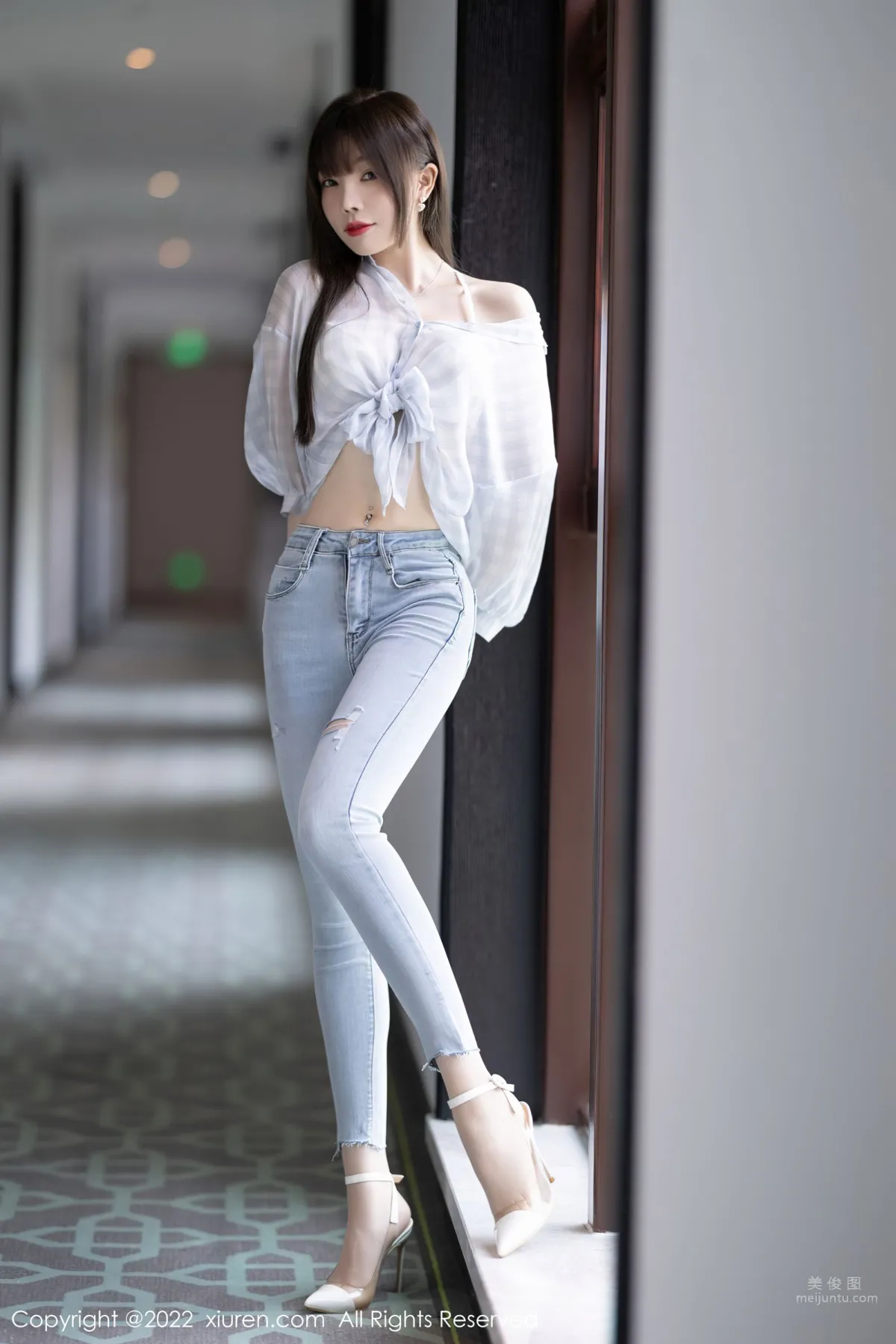 [XiuRen] 2022.05.07 No.4976 芝芝Booty 3